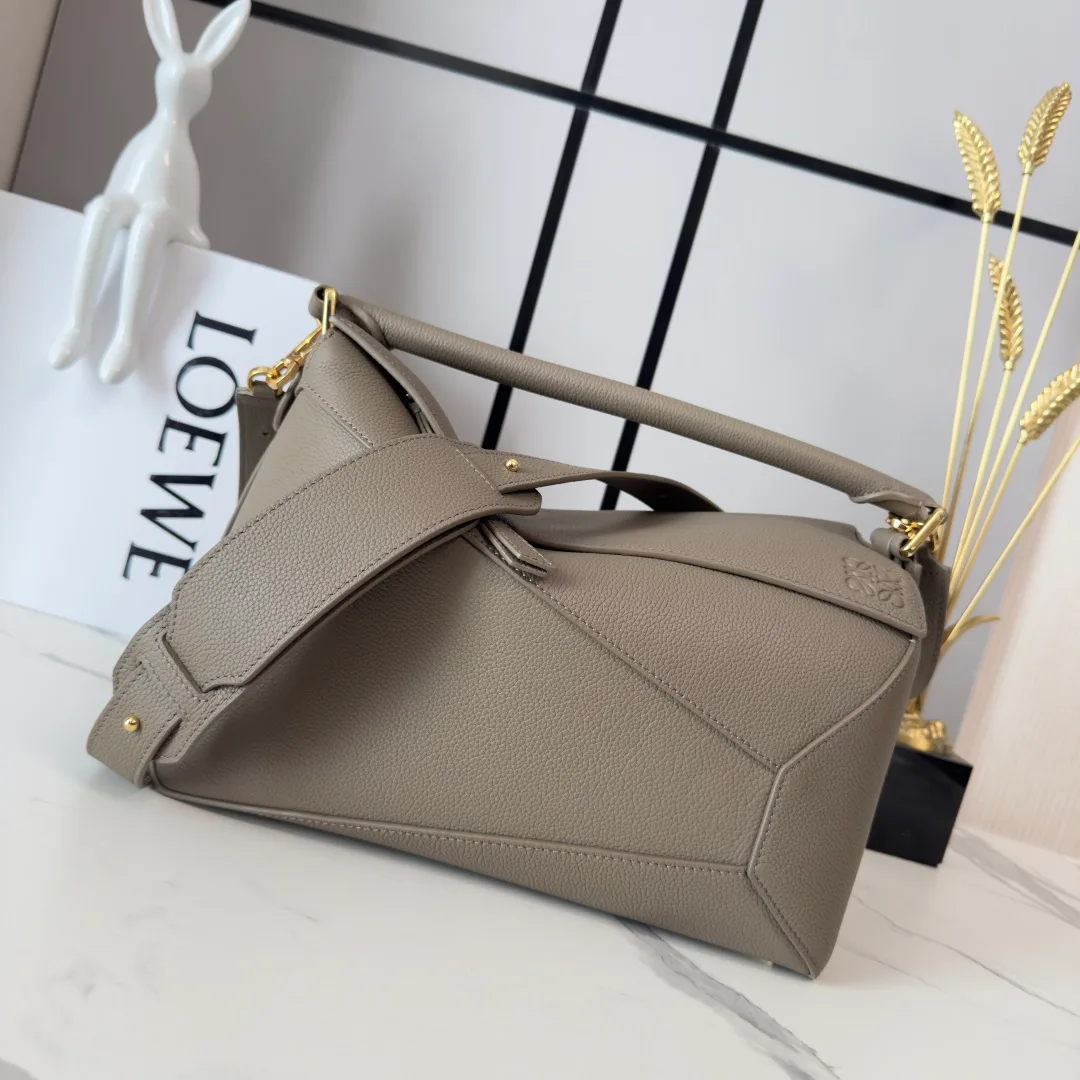 Классические Сумки Женские Loewe 11674679