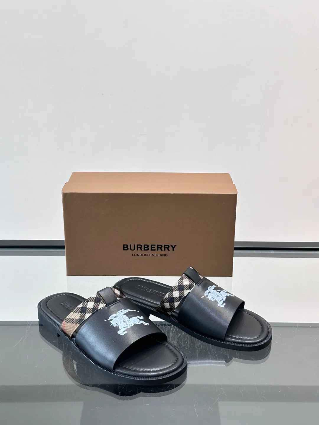 Сандалии Мужские Burberry 13452935