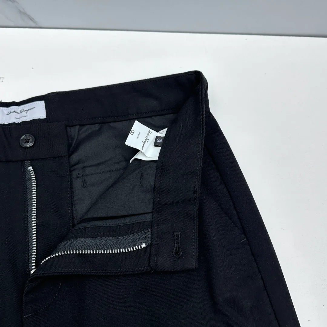 Брюки Мужские Salvatore Ferragamo 18246805