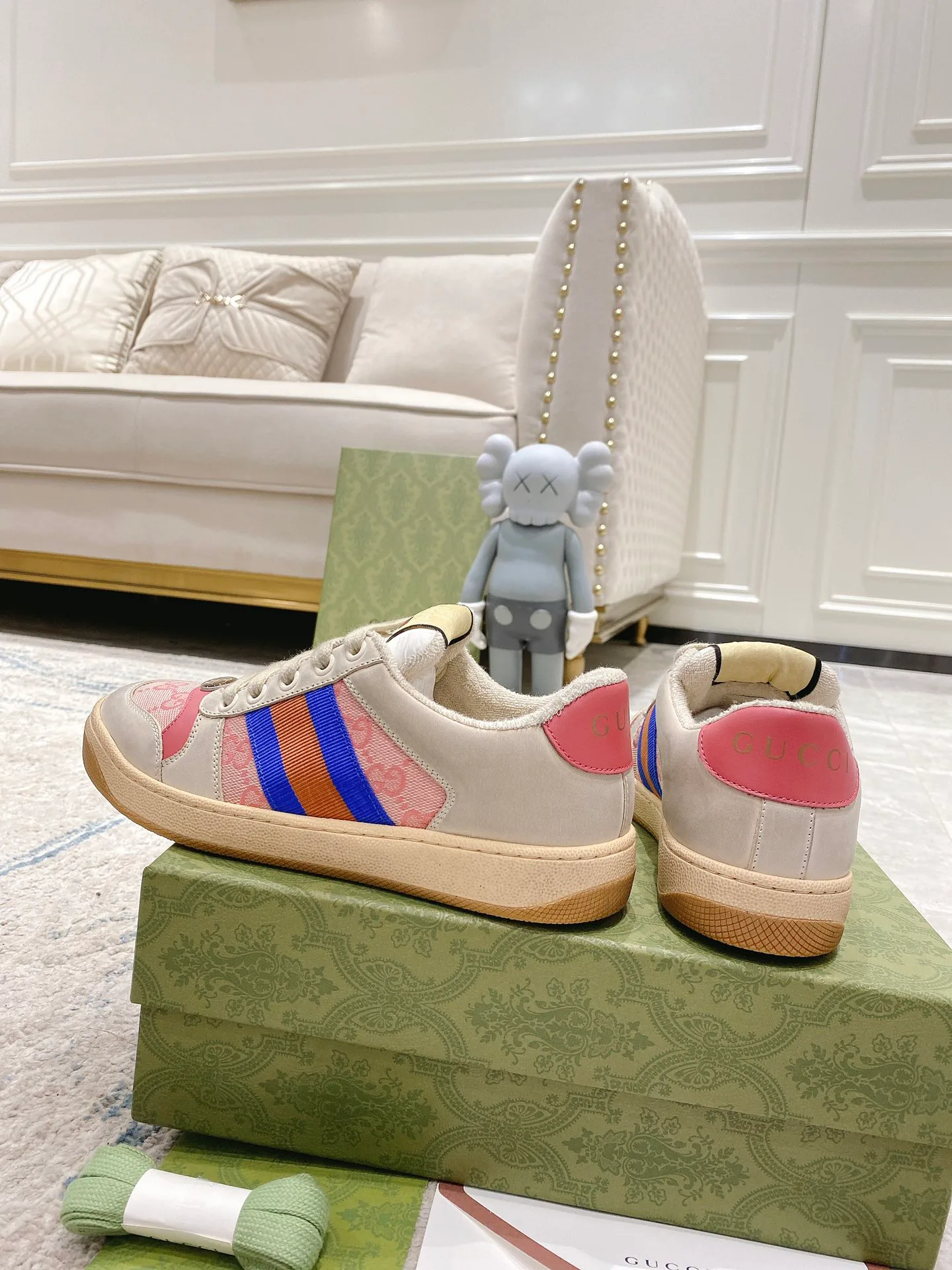 Кроссовки Женские Gucci 944996