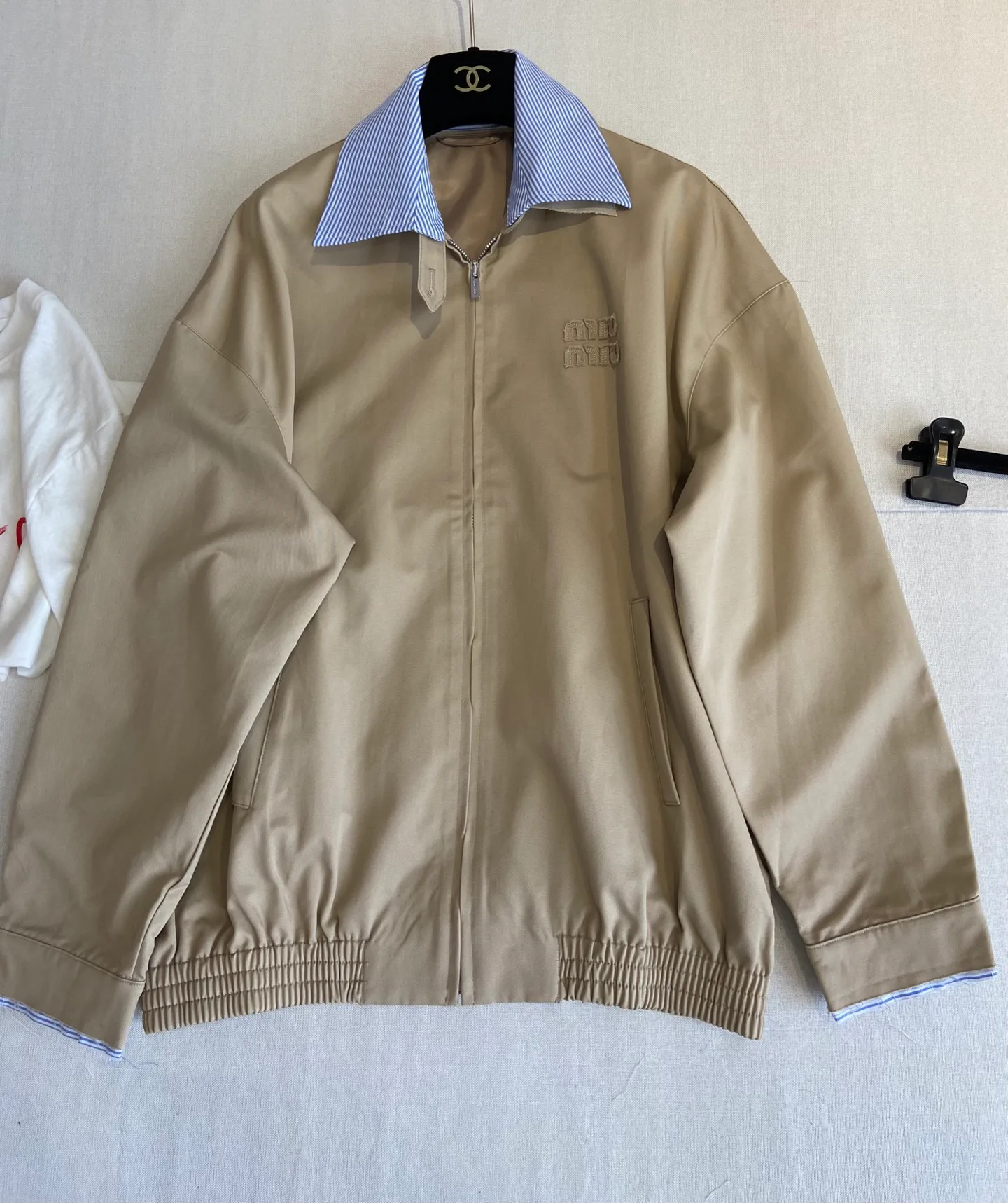 Куртки И Пуховики Женские Miu Miu 18088900