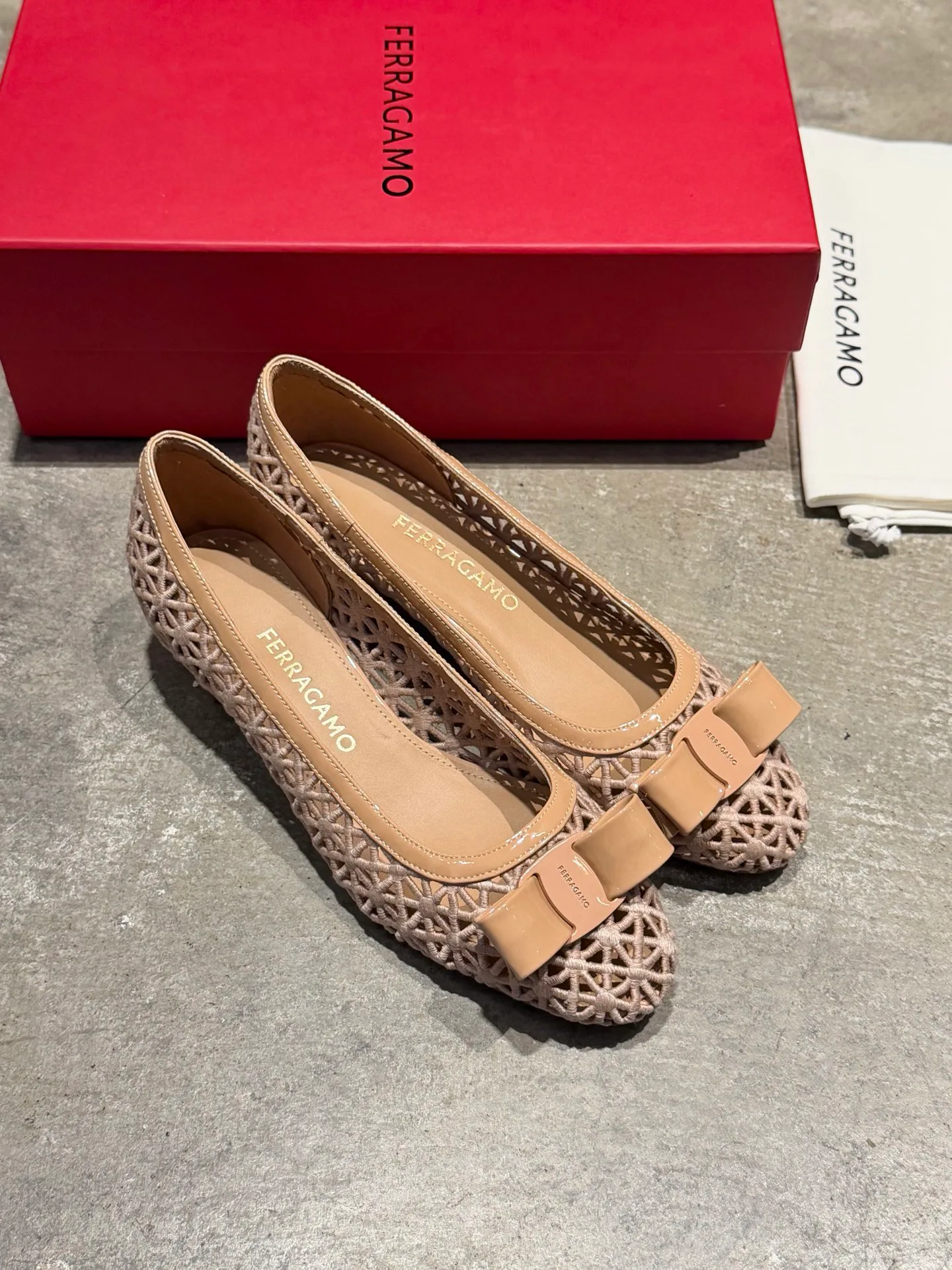 Туфли Женские Salvatore Ferragamo 17642582