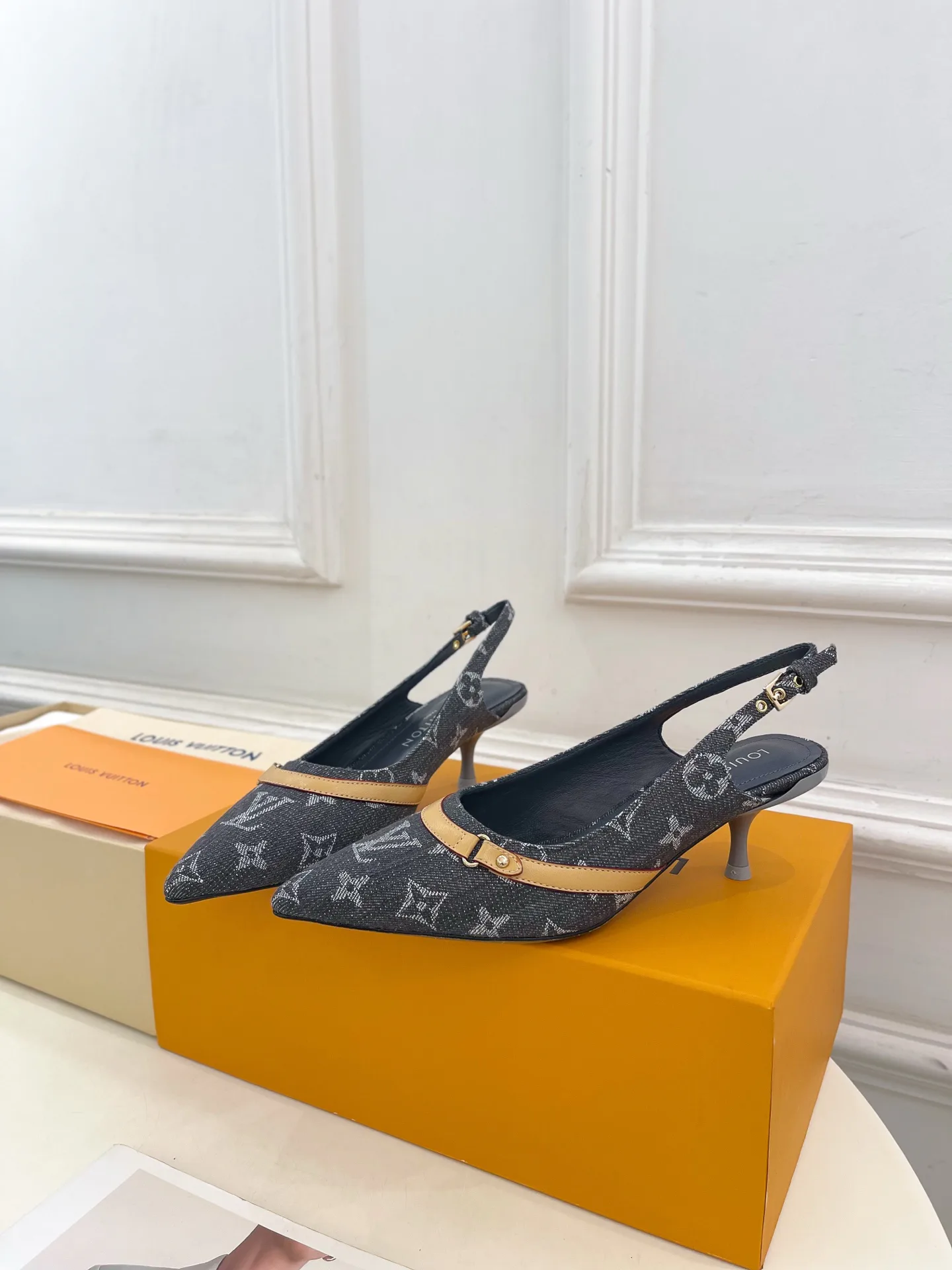 Туфли Женские Louis Vuitton 11458177