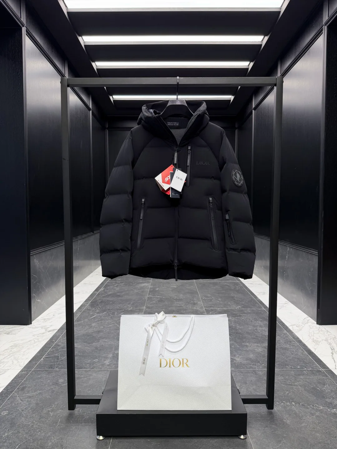 Куртки И Пуховики Женские Christian Dior 18007710