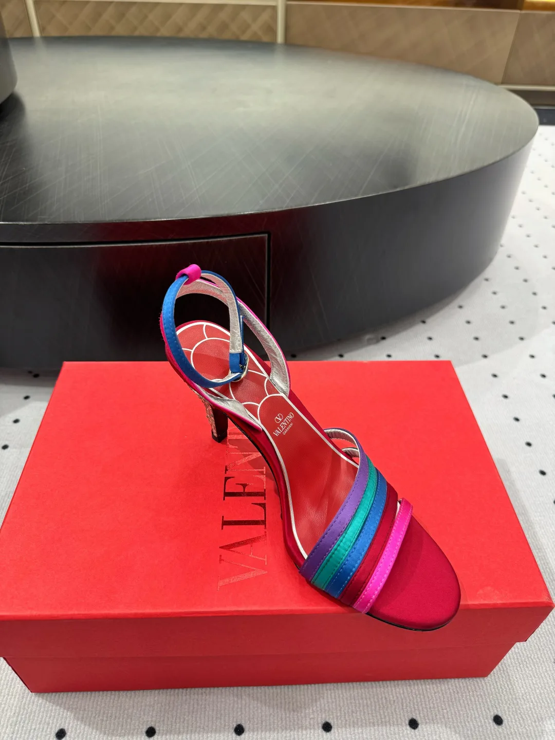 Босоножки Женские Valentino 20419