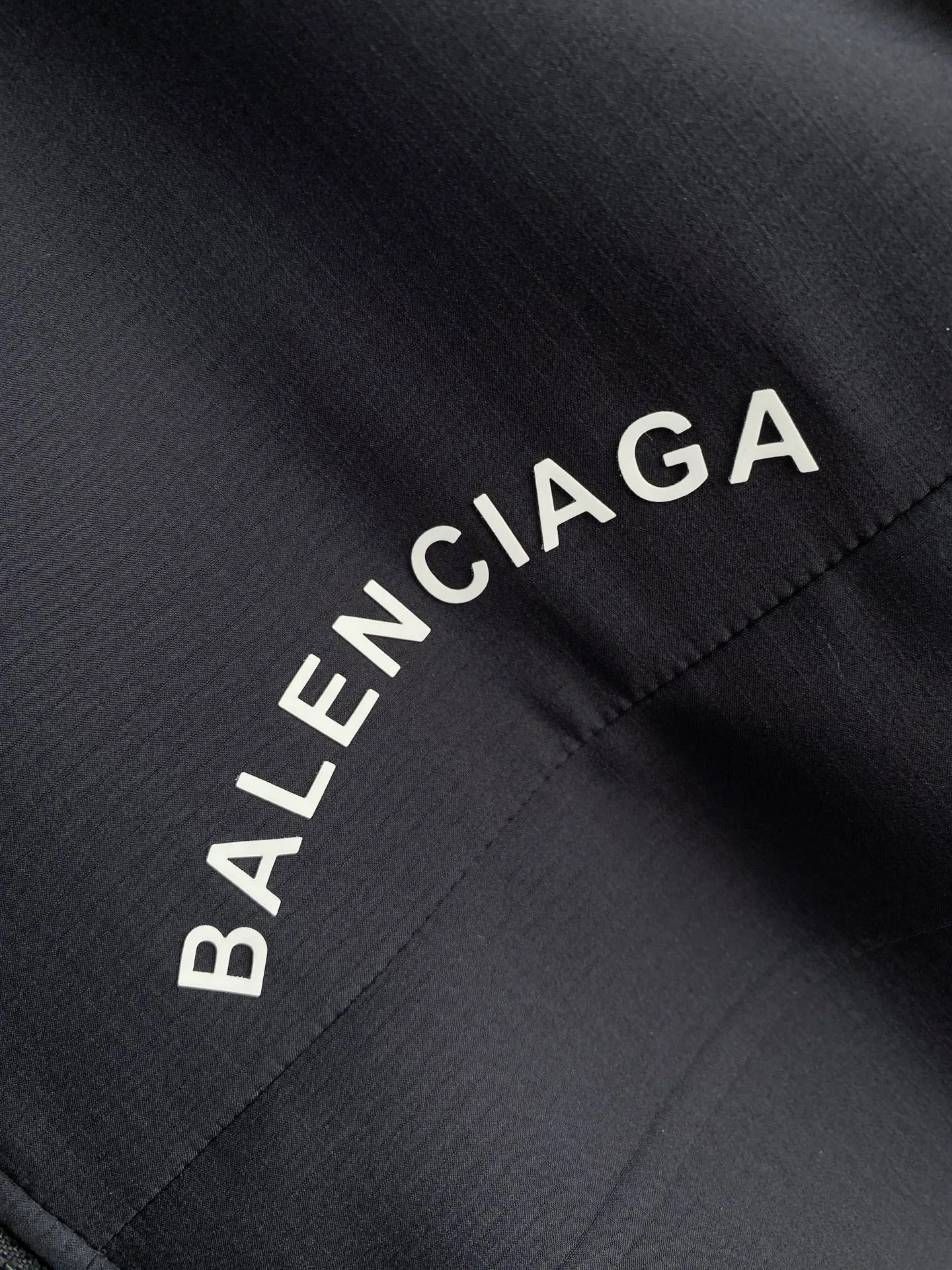 Куртки И Пуховики Мужские Balenciaga 10271823
