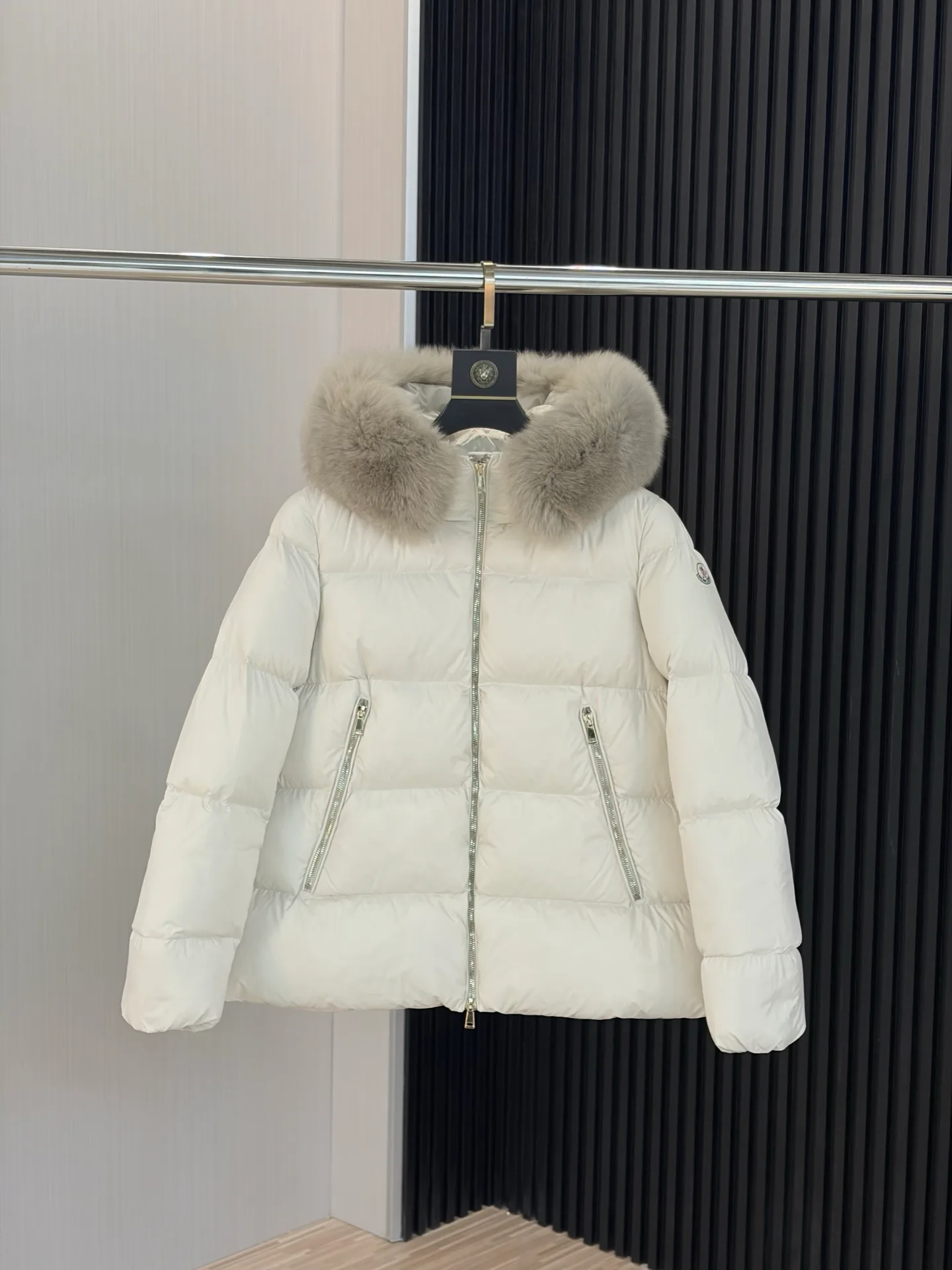 Куртки И Пуховики Женские Moncler 18188672