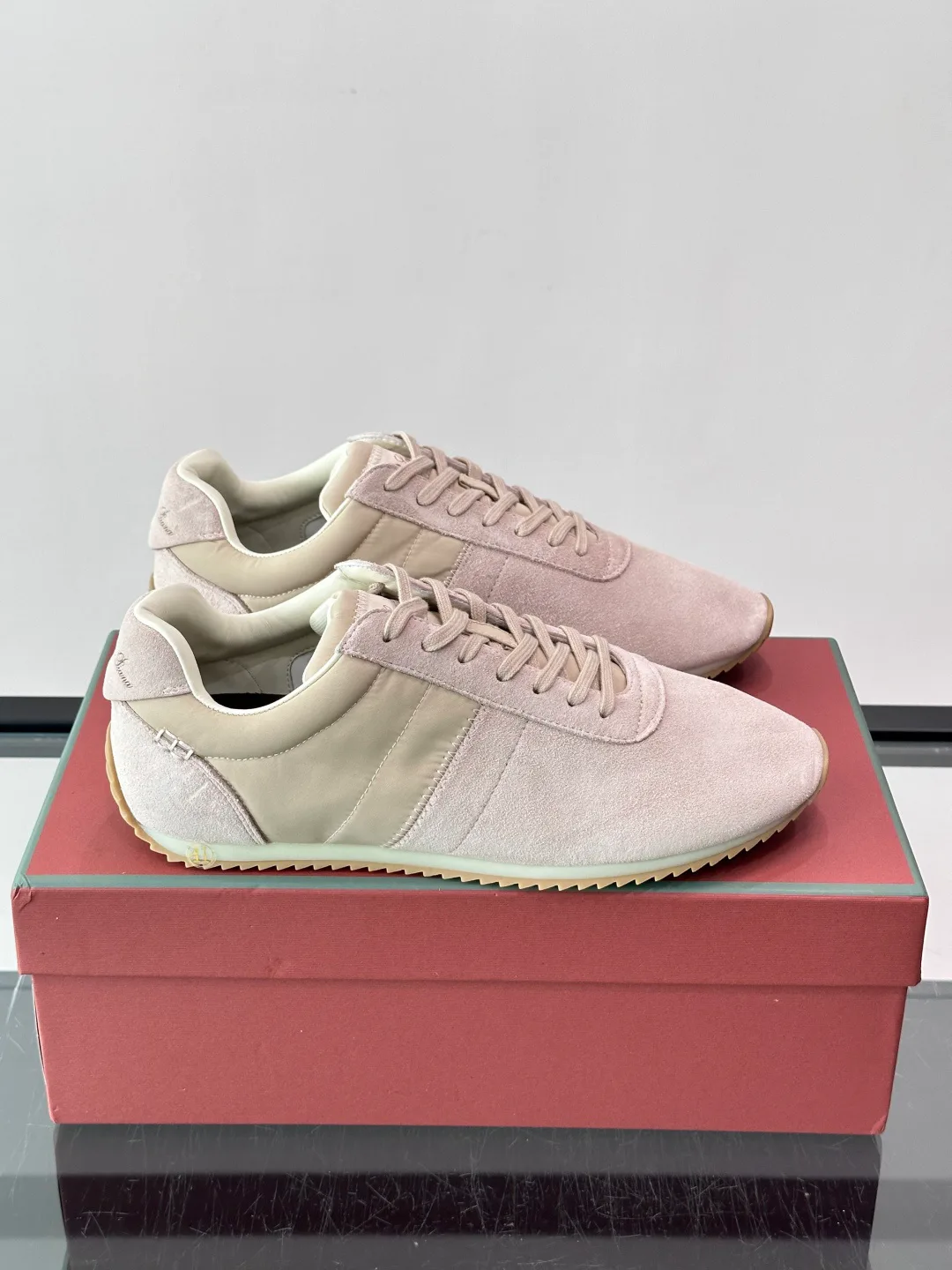 Кроссовки Женские Loro Piana 17447595