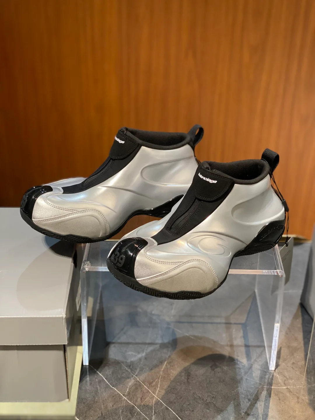 Кроссовки Женские Balenciaga 499604