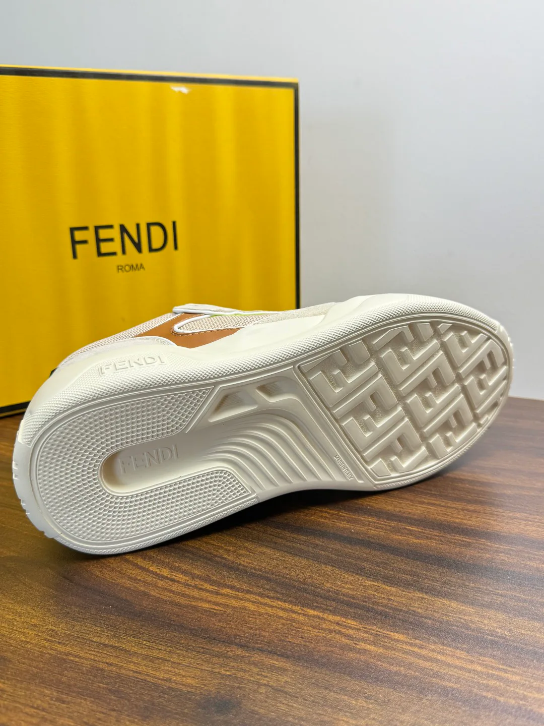 Кроссовки Мужские Fendi 20143365