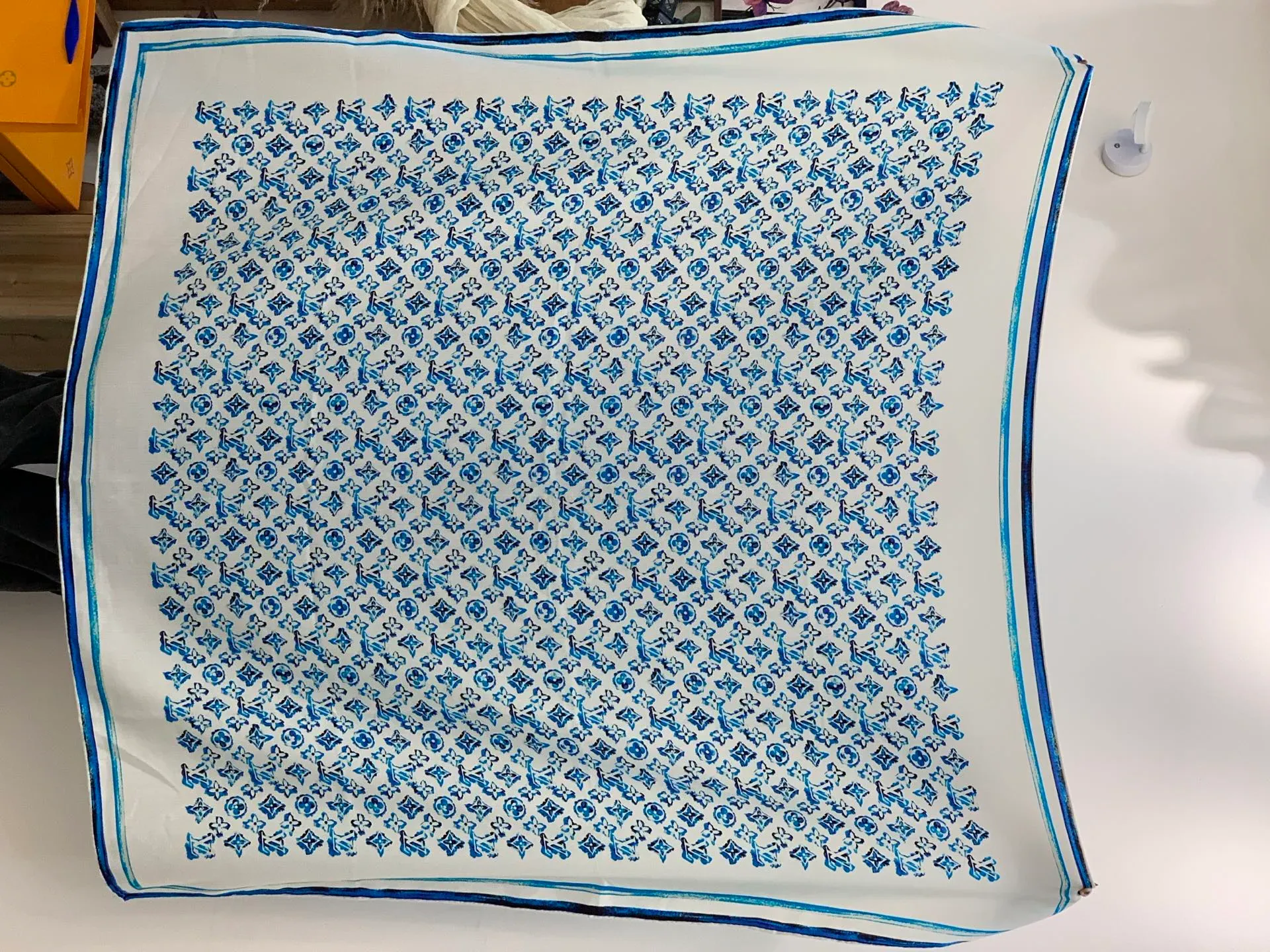 Шарфы Louis Vuitton 318426