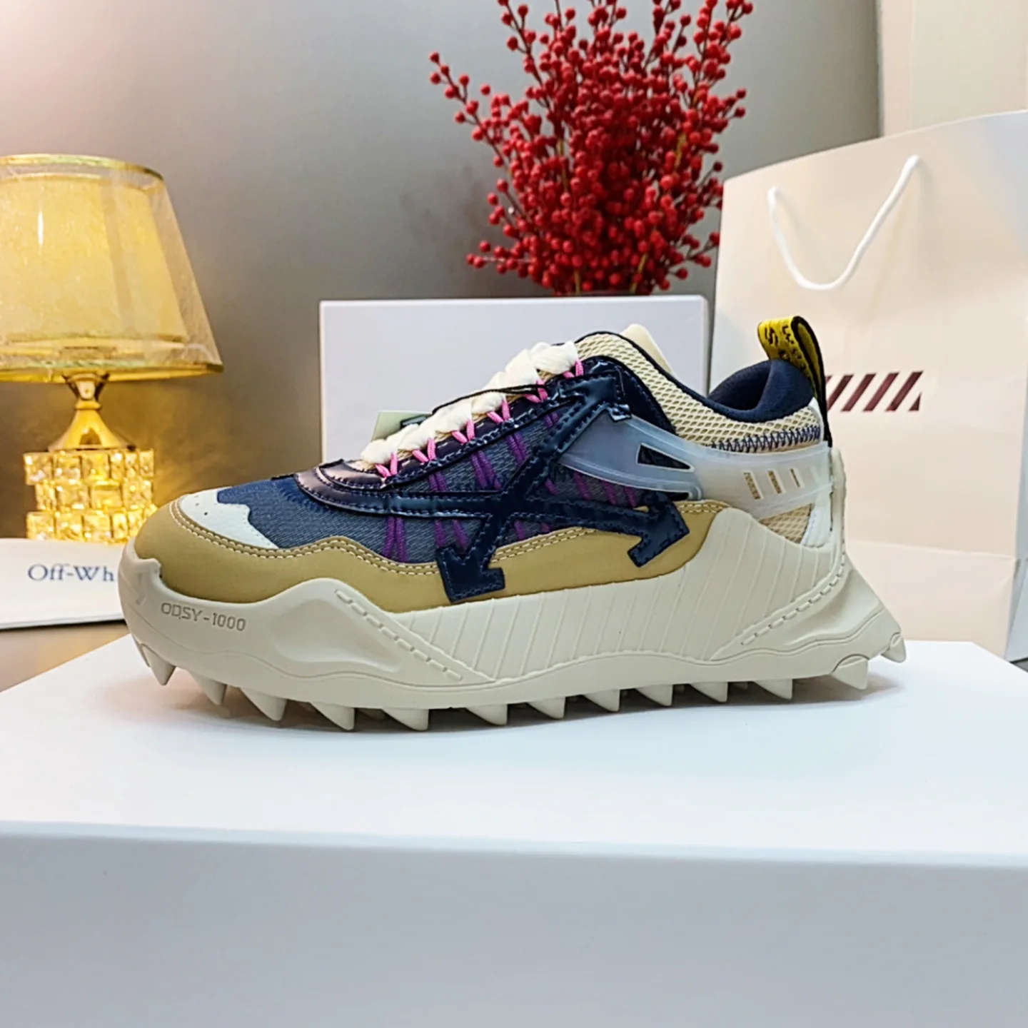 Кроссовки Женские Off-White 17530543