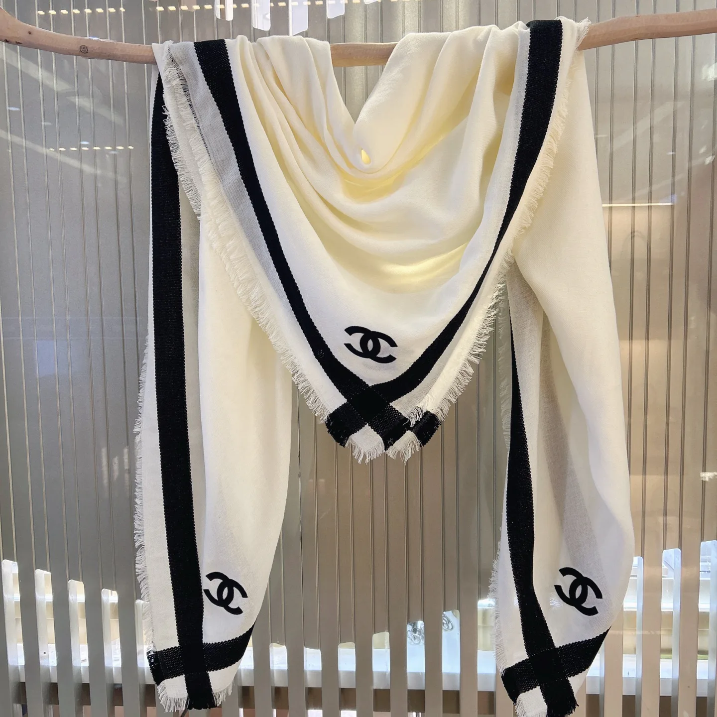 Шарфы Chanel 17099162
