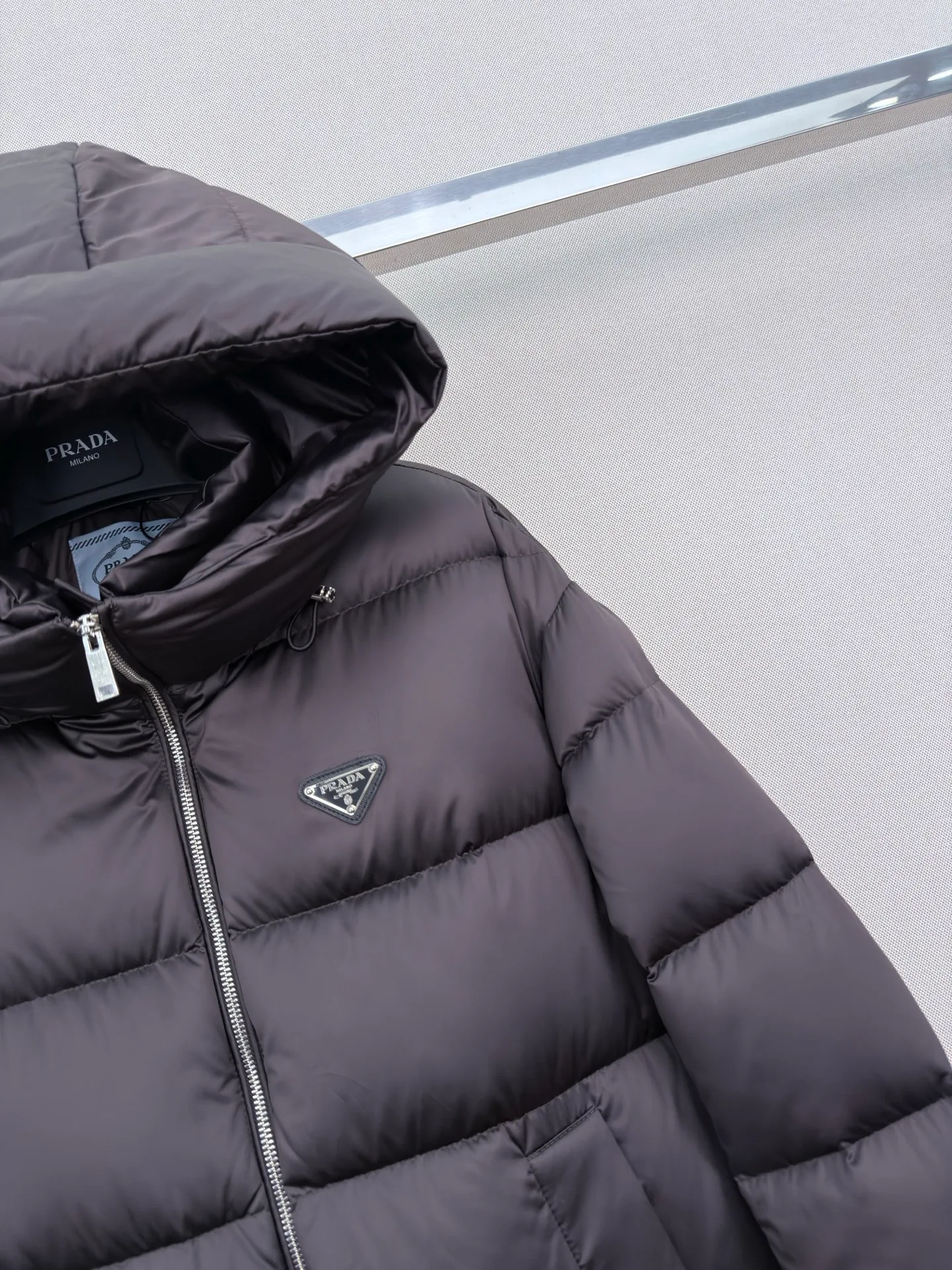 Куртки И Пуховики Женские Prada 18600987