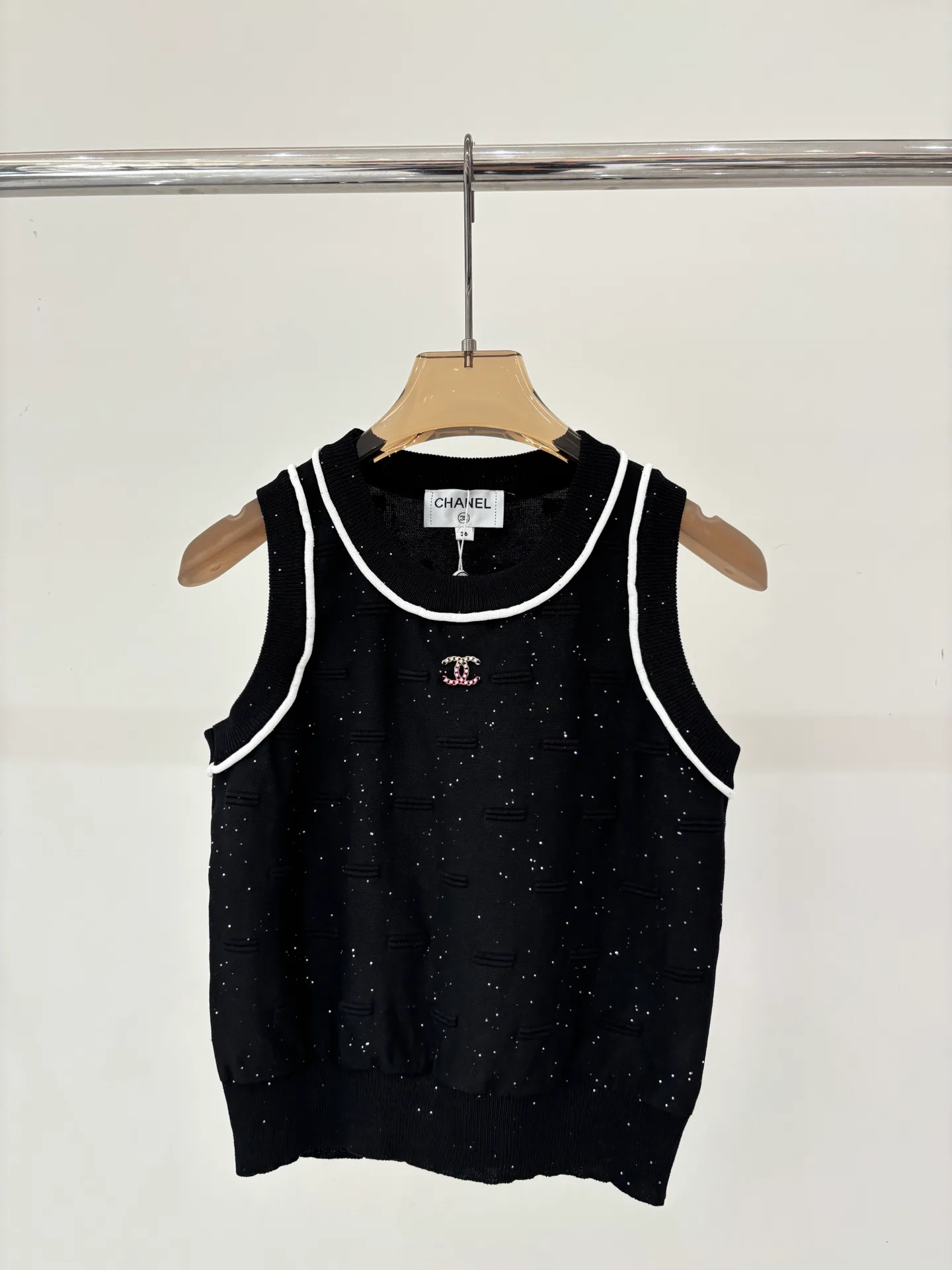 Жилеты Женские Chanel 11688507