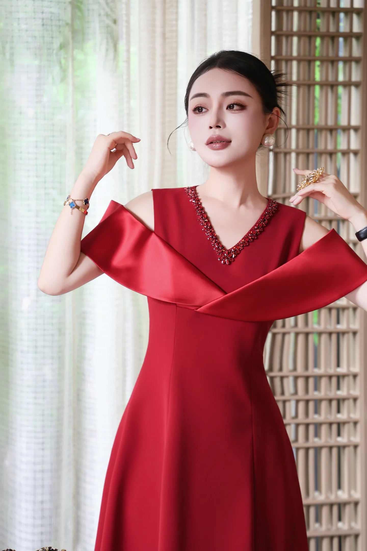 Платья Женские Christian Dior 10400149