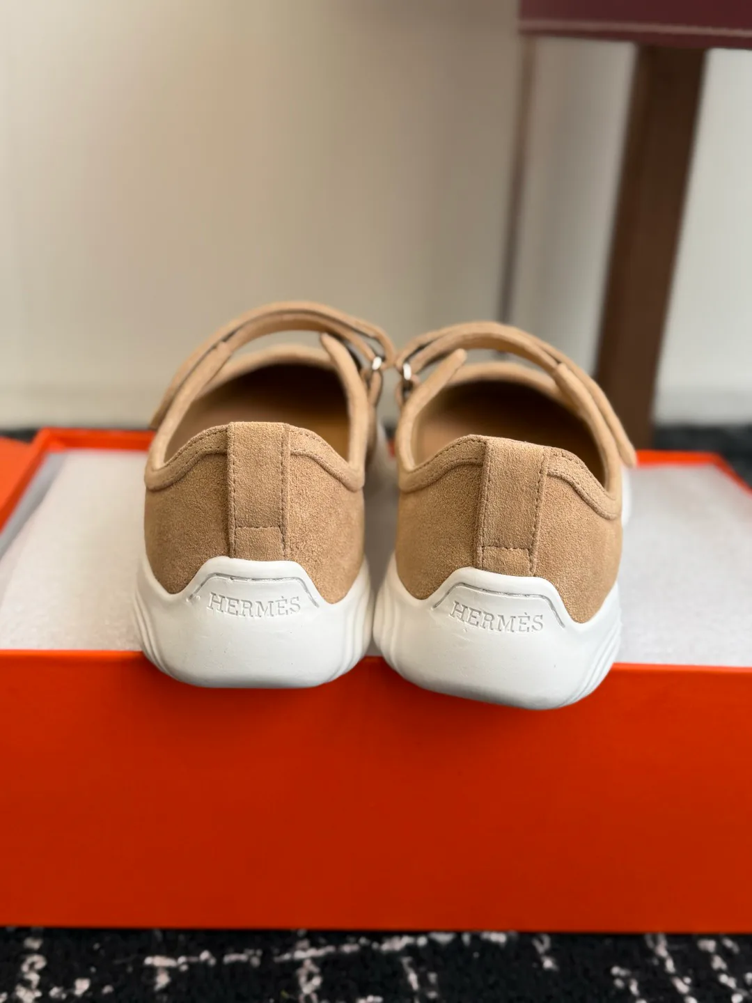 Кроссовки Женские Hermes 18610760