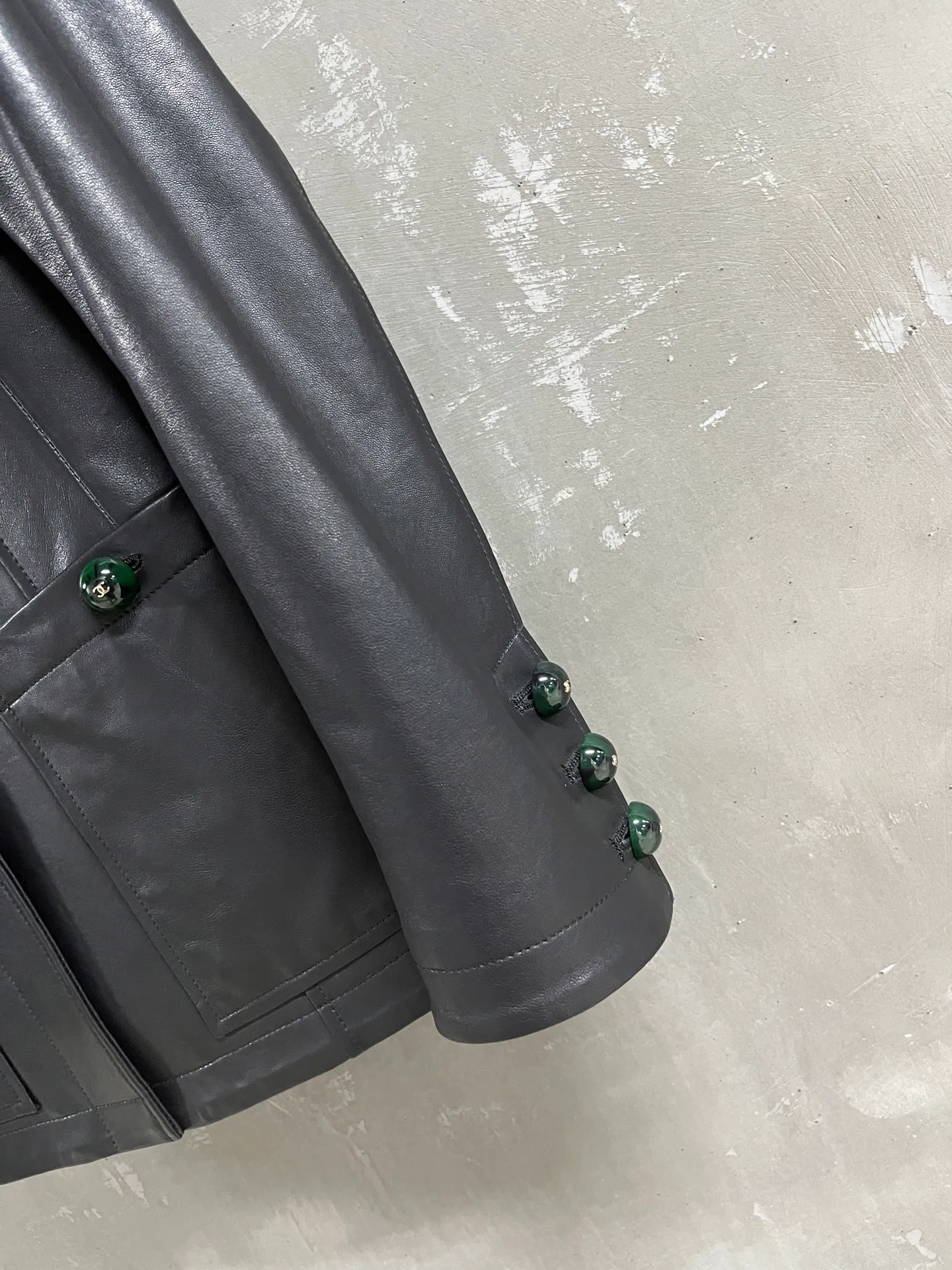 Кожаные Куртки И Дублёнки Женские Chanel 17820484