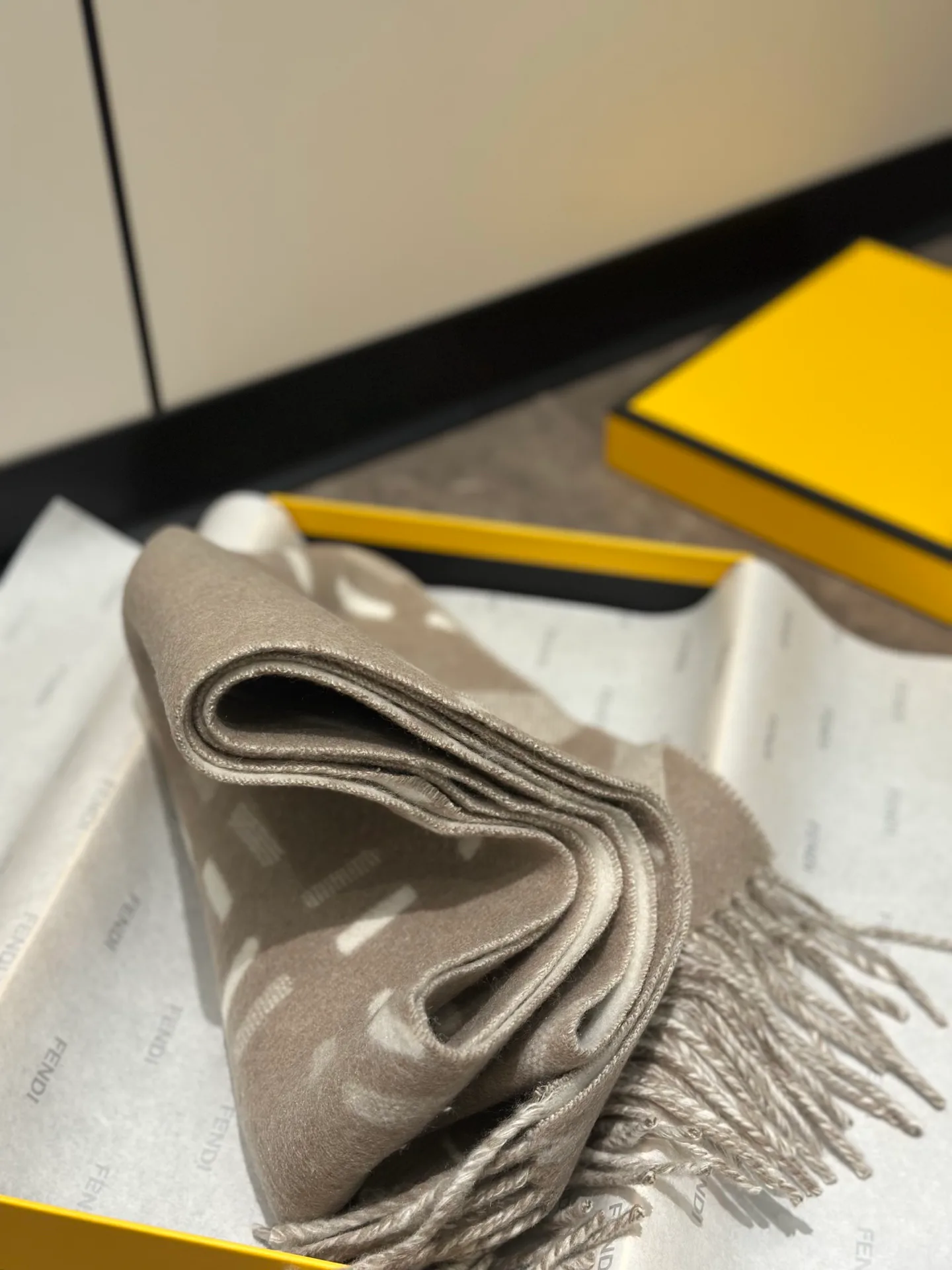 Шарфы Fendi 1686369