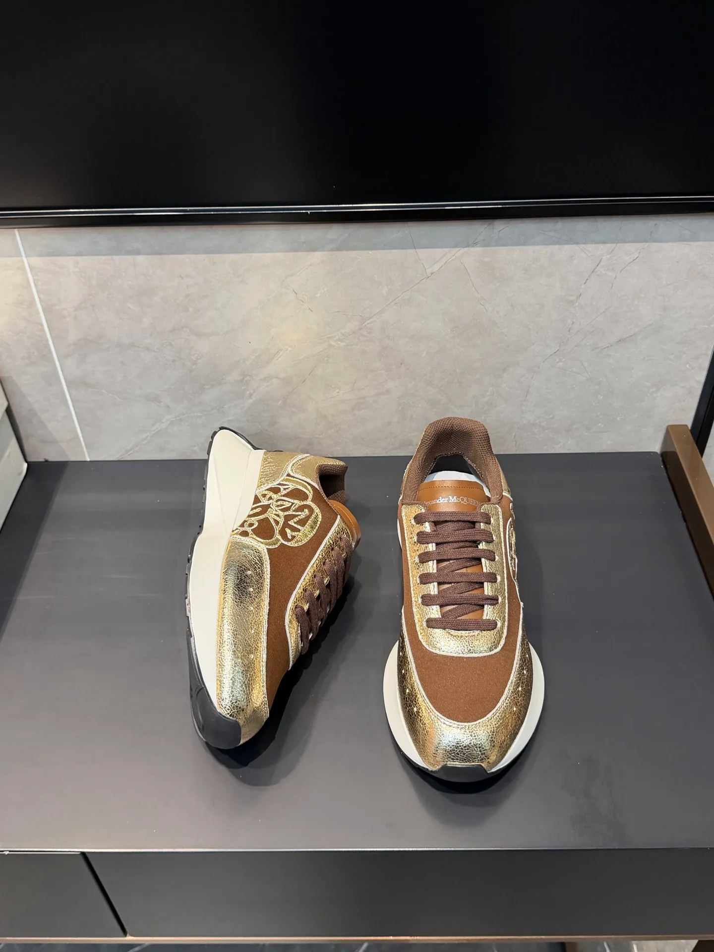 Кроссовки Женские Alexander Mcqueen 18891467