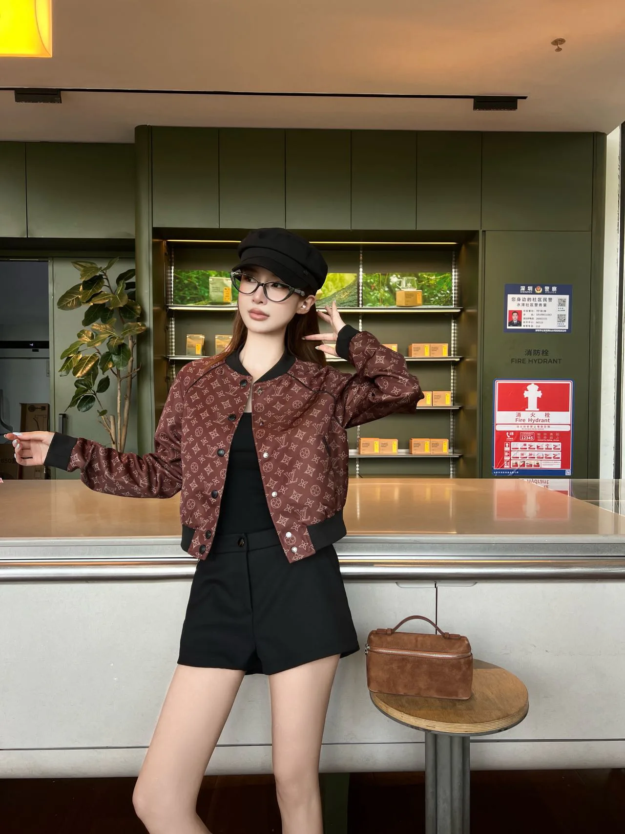 Куртки И Пуховики Женские Louis Vuitton 18348137