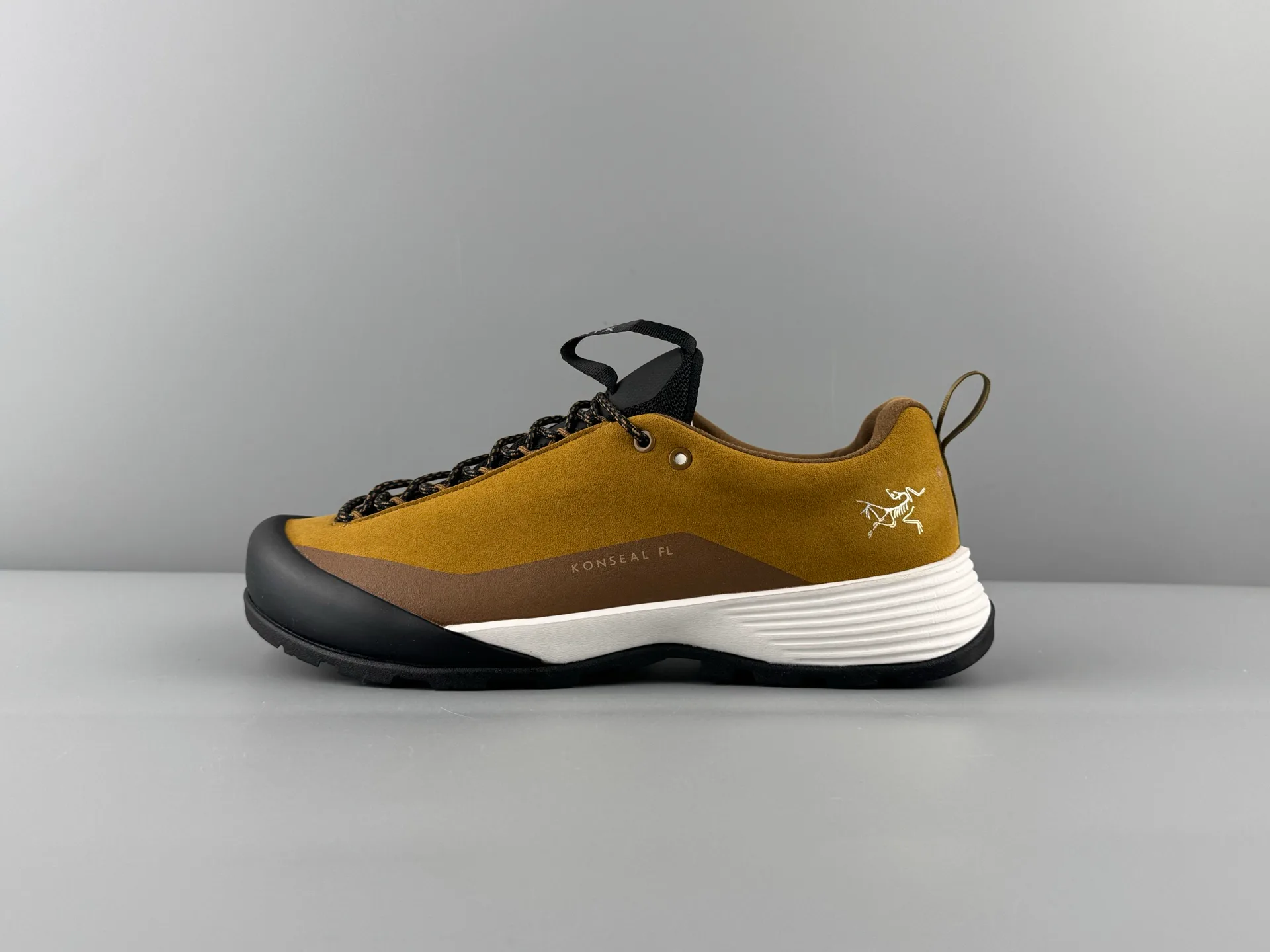 Кроссовки Мужские Arcteryx 17819912