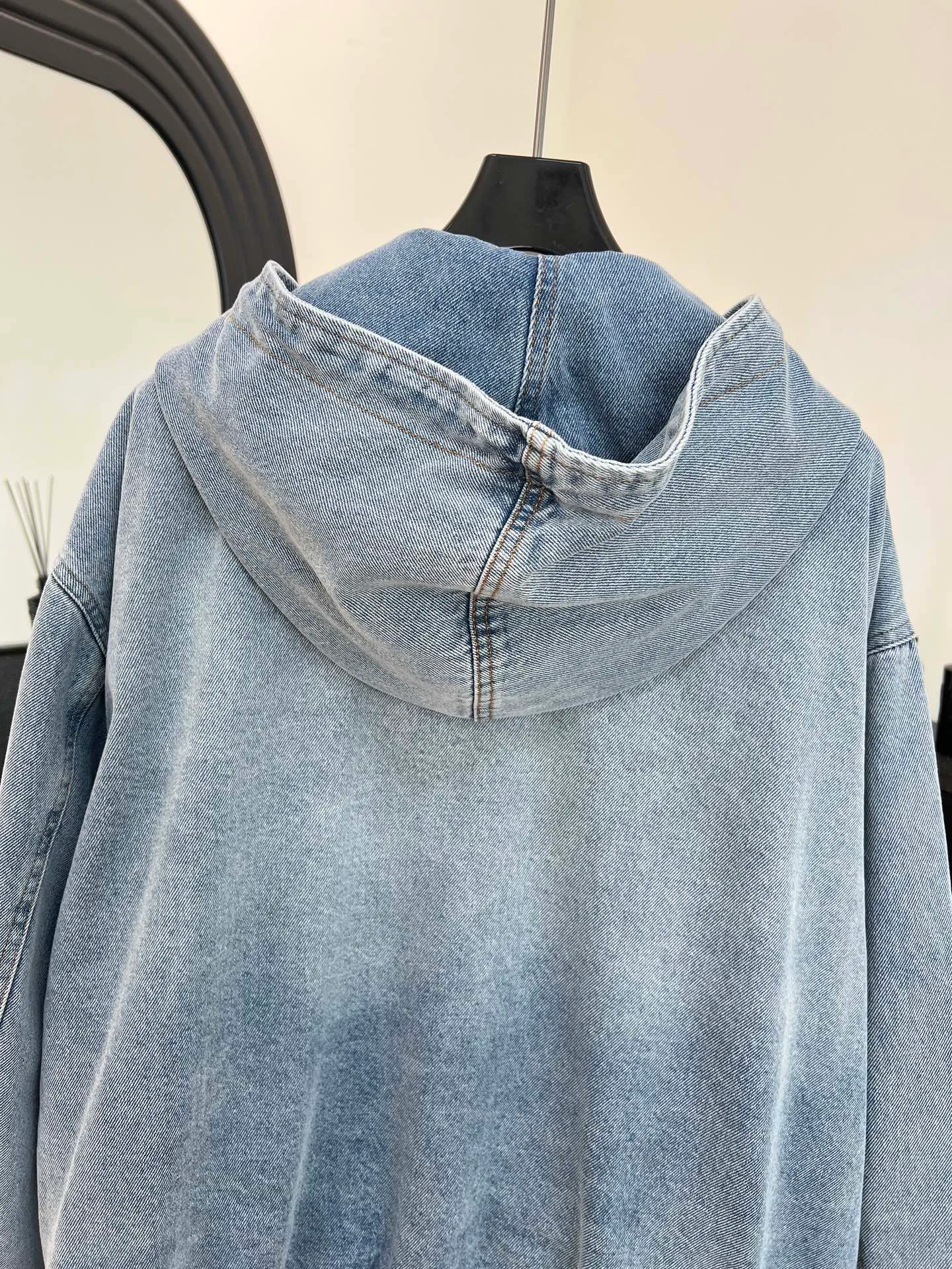 Куртки И Пуховики Мужские Louis Vuitton 240376