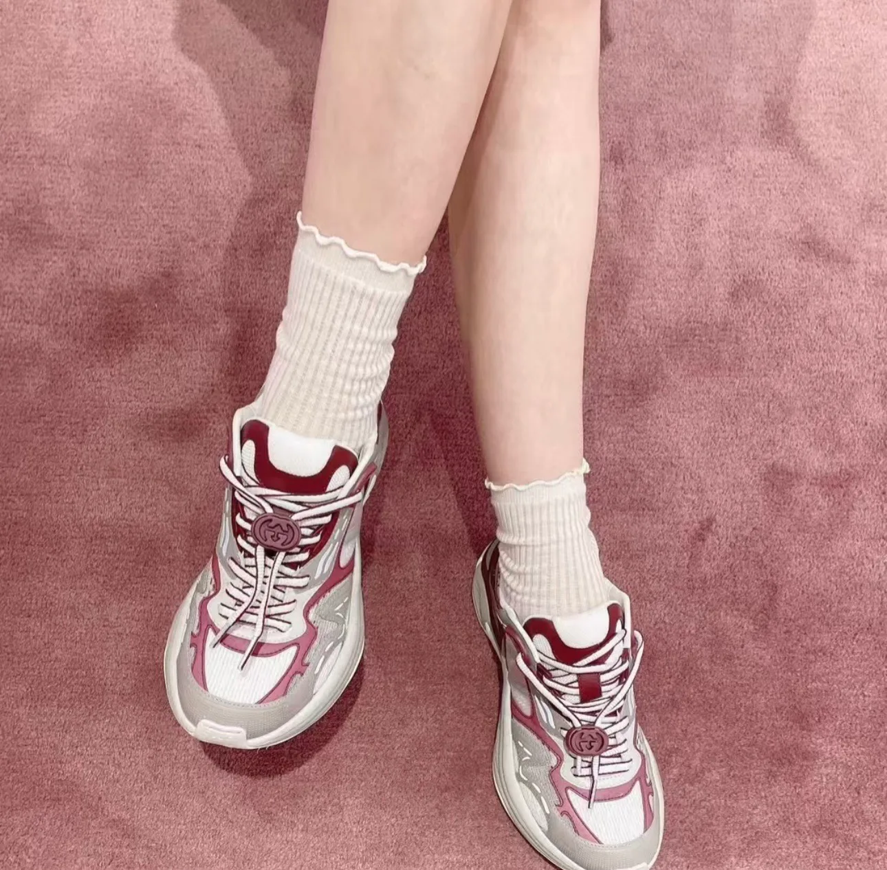 Кроссовки Женские Gucci 4321357