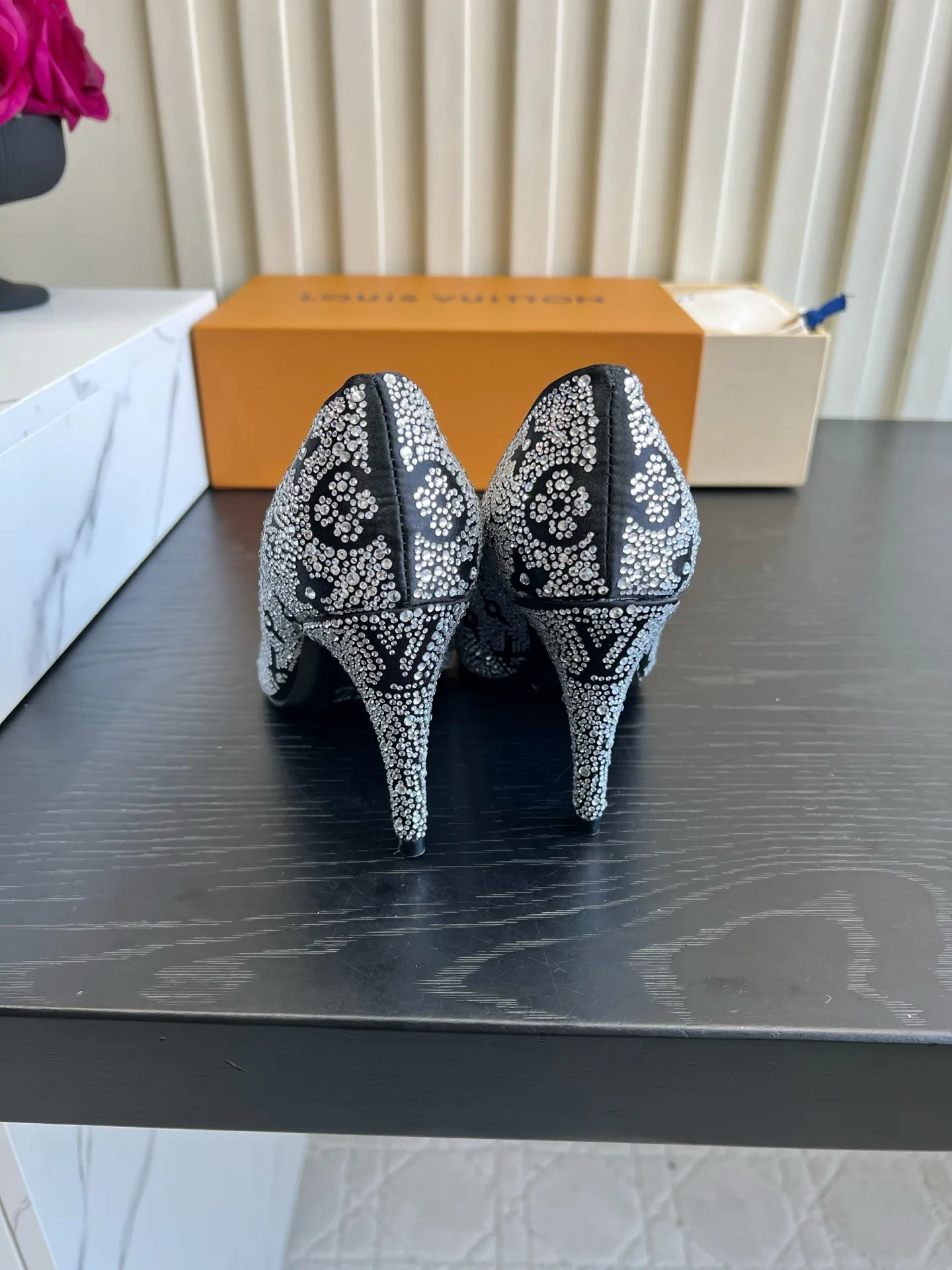 Туфли Женские Louis Vuitton 18152244