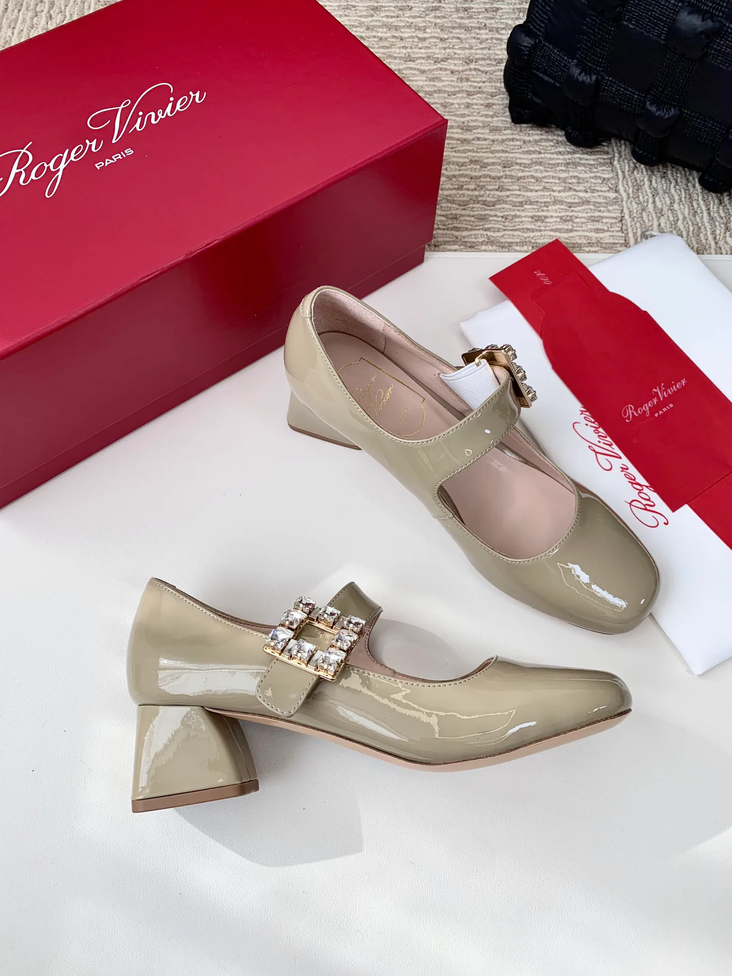 Туфли Женские Roger Vivier 17990354