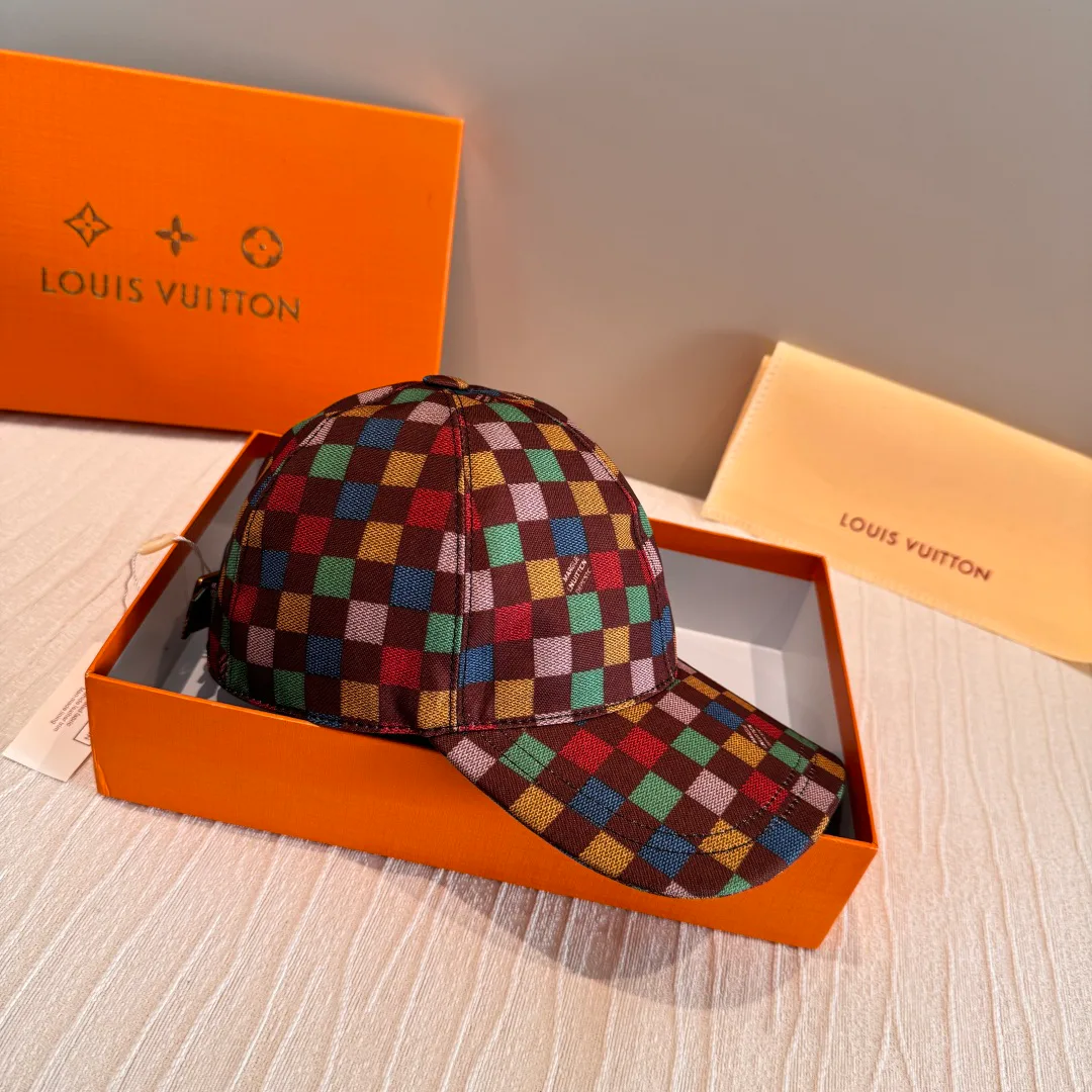 Головные Уборы Louis Vuitton 11529595