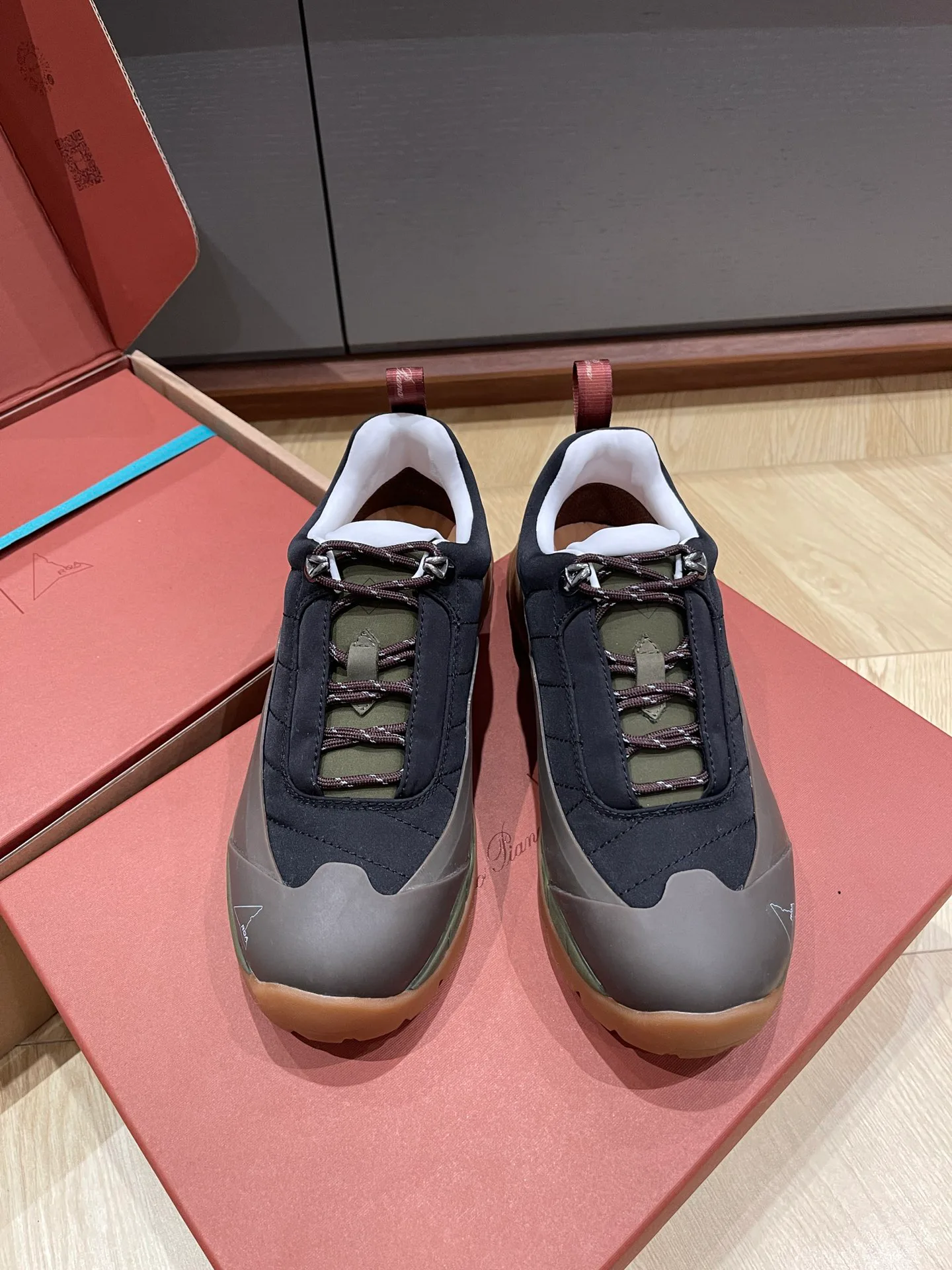 Кроссовки Женские Loro Piana 133248