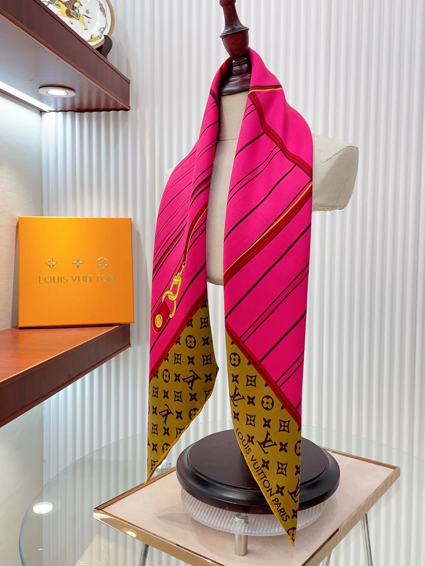 Шарфы Loewe 36146