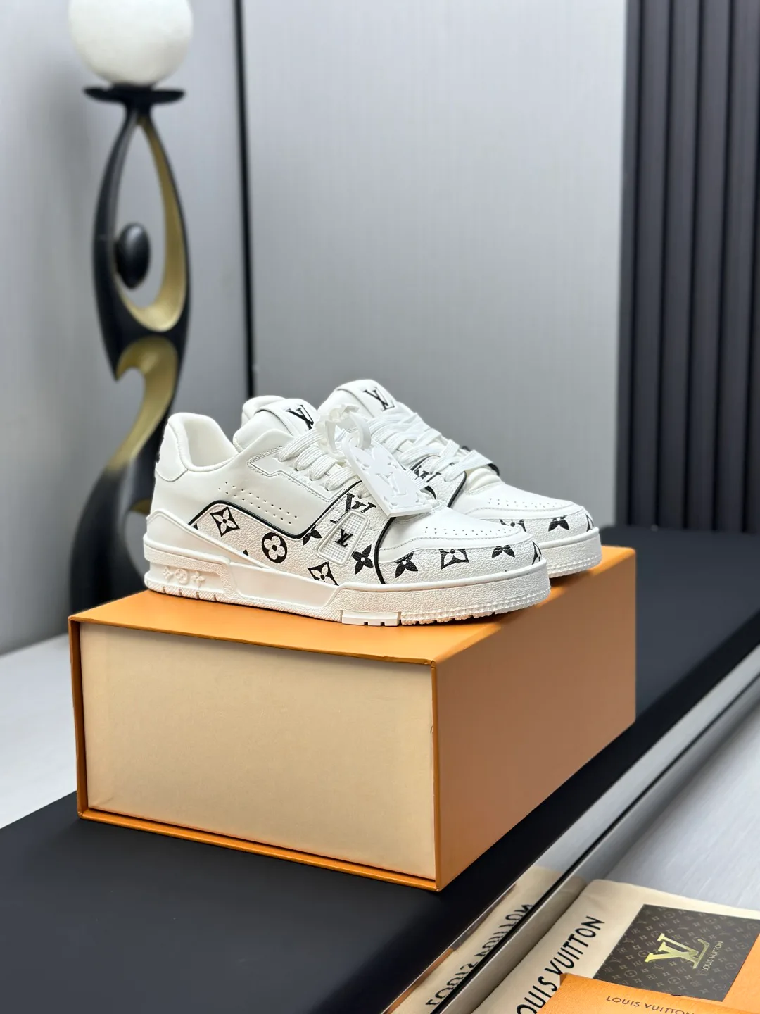 Кроссовки Женские Louis Vuitton 153029