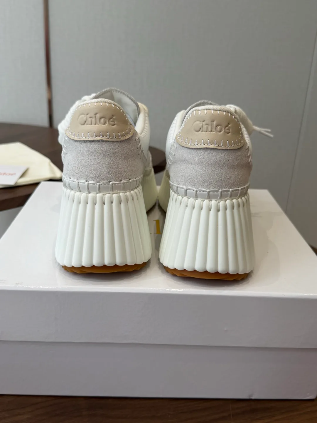 Кроссовки Женские Chloe 18183050