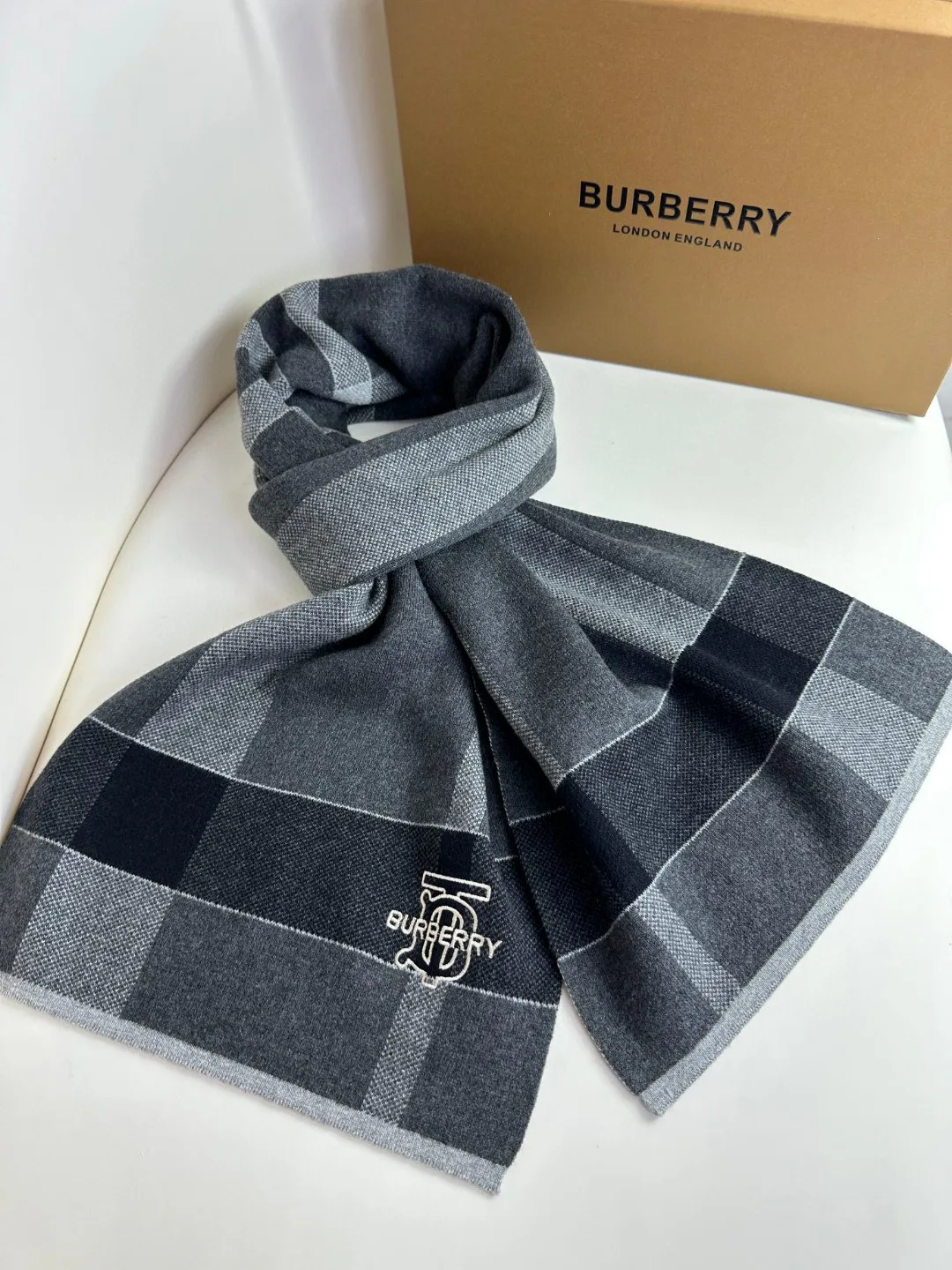 Шарфы Burberry 56812