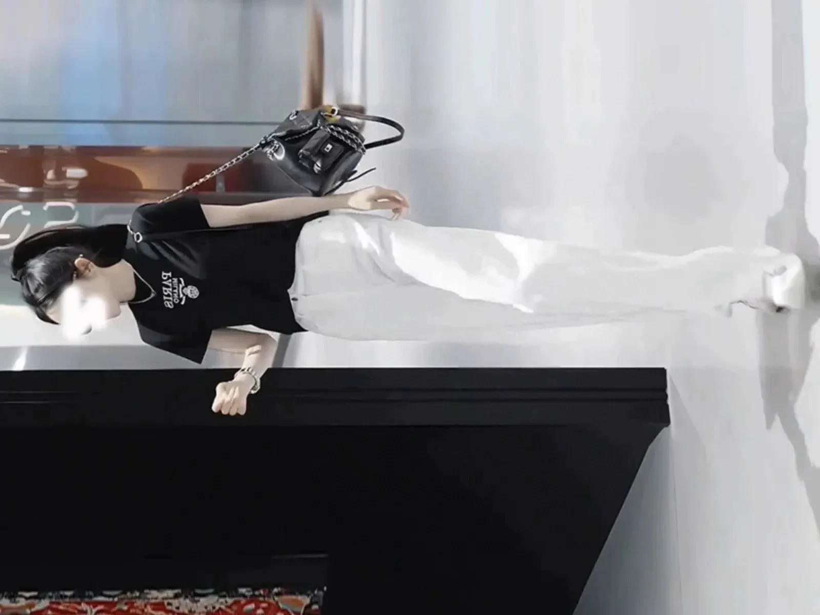 Футболки Женские Prada 4697466