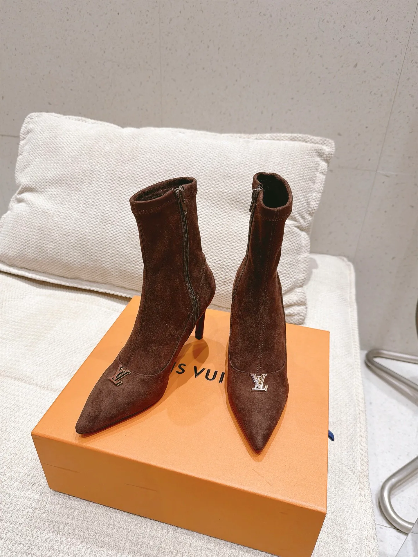 Ботильоны Женские Louis Vuitton 18703168