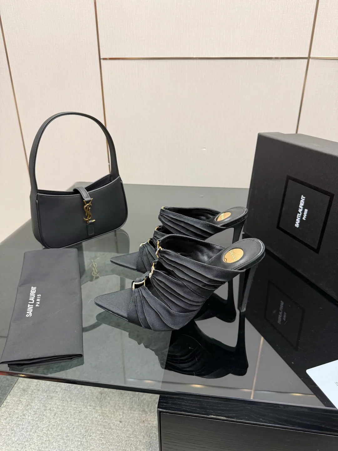 Сандалии Женские Saint Laurent 9317903