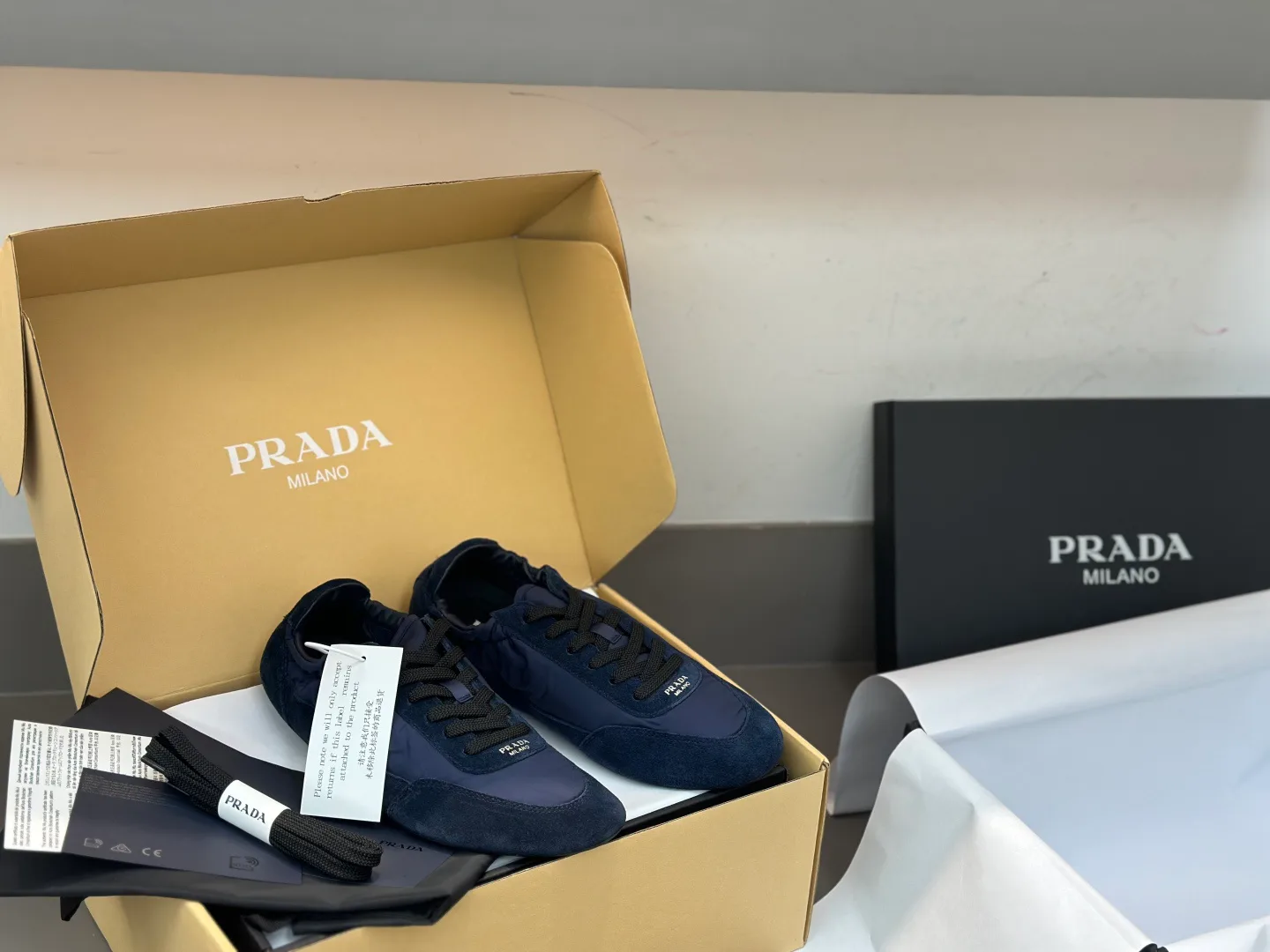 Кроссовки Женские Prada 11152985