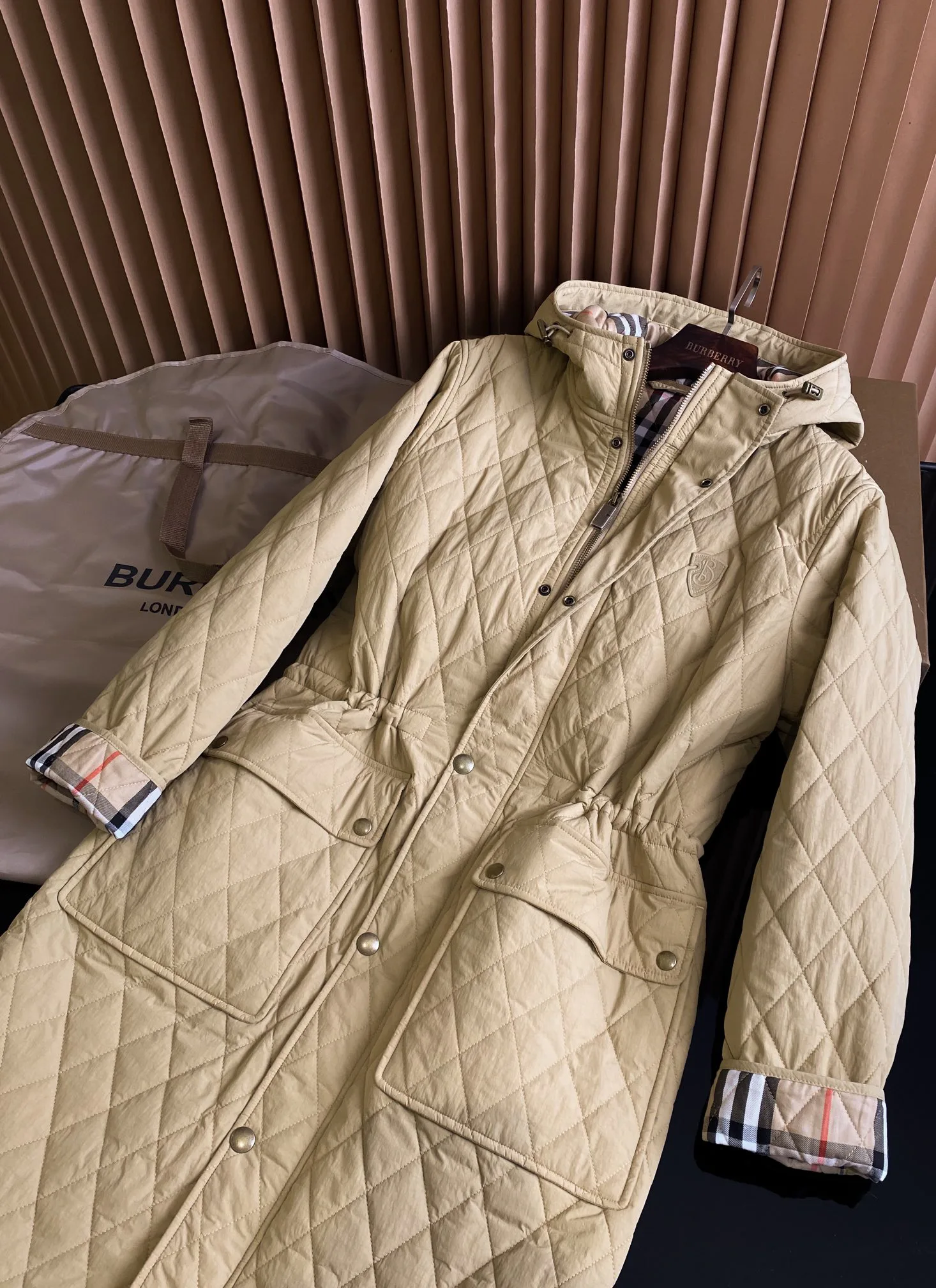 Куртки И Пуховики Женские Burberry 18206350