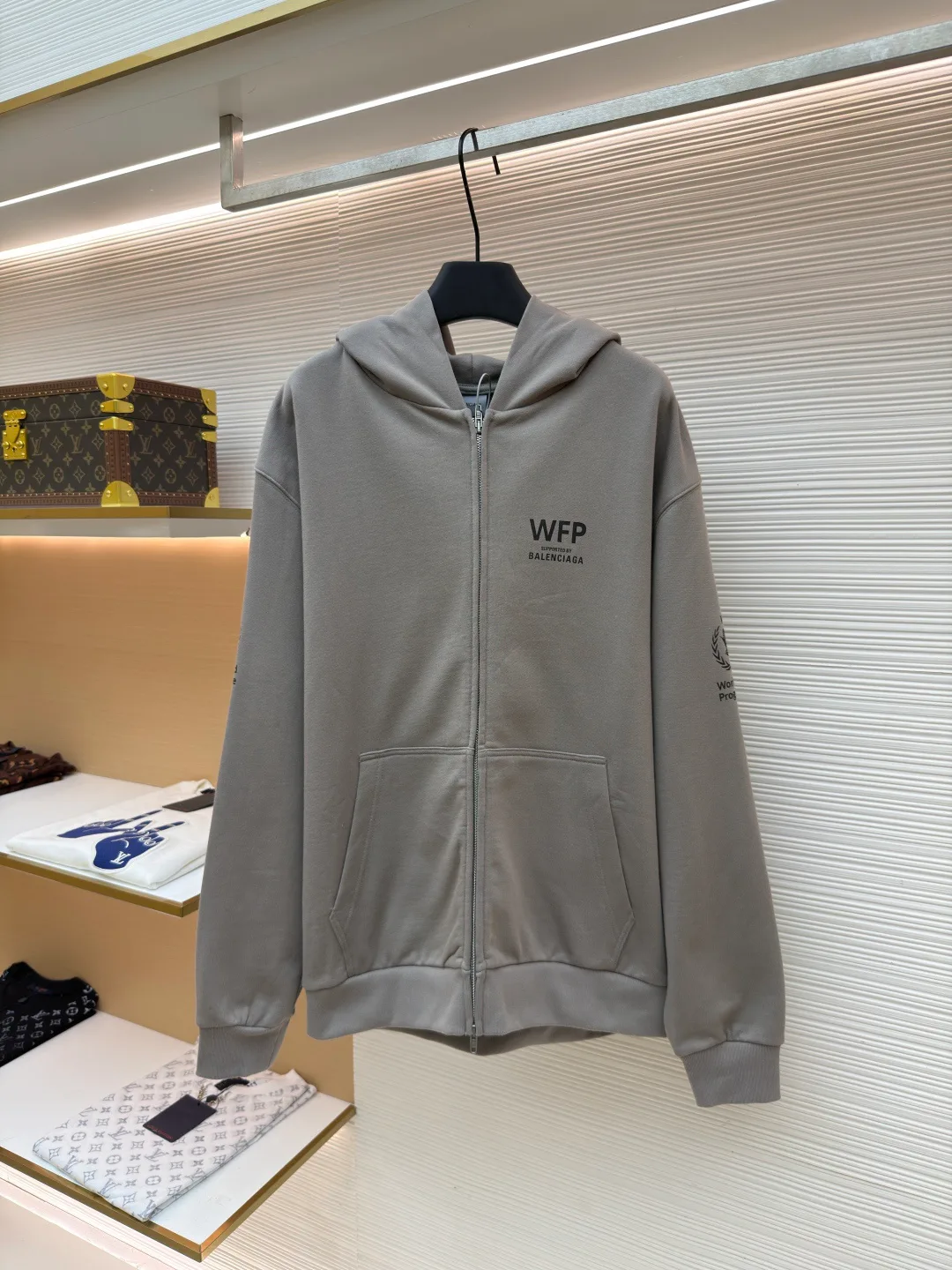 Свитшоты И Худи Мужские Balenciaga 18931001