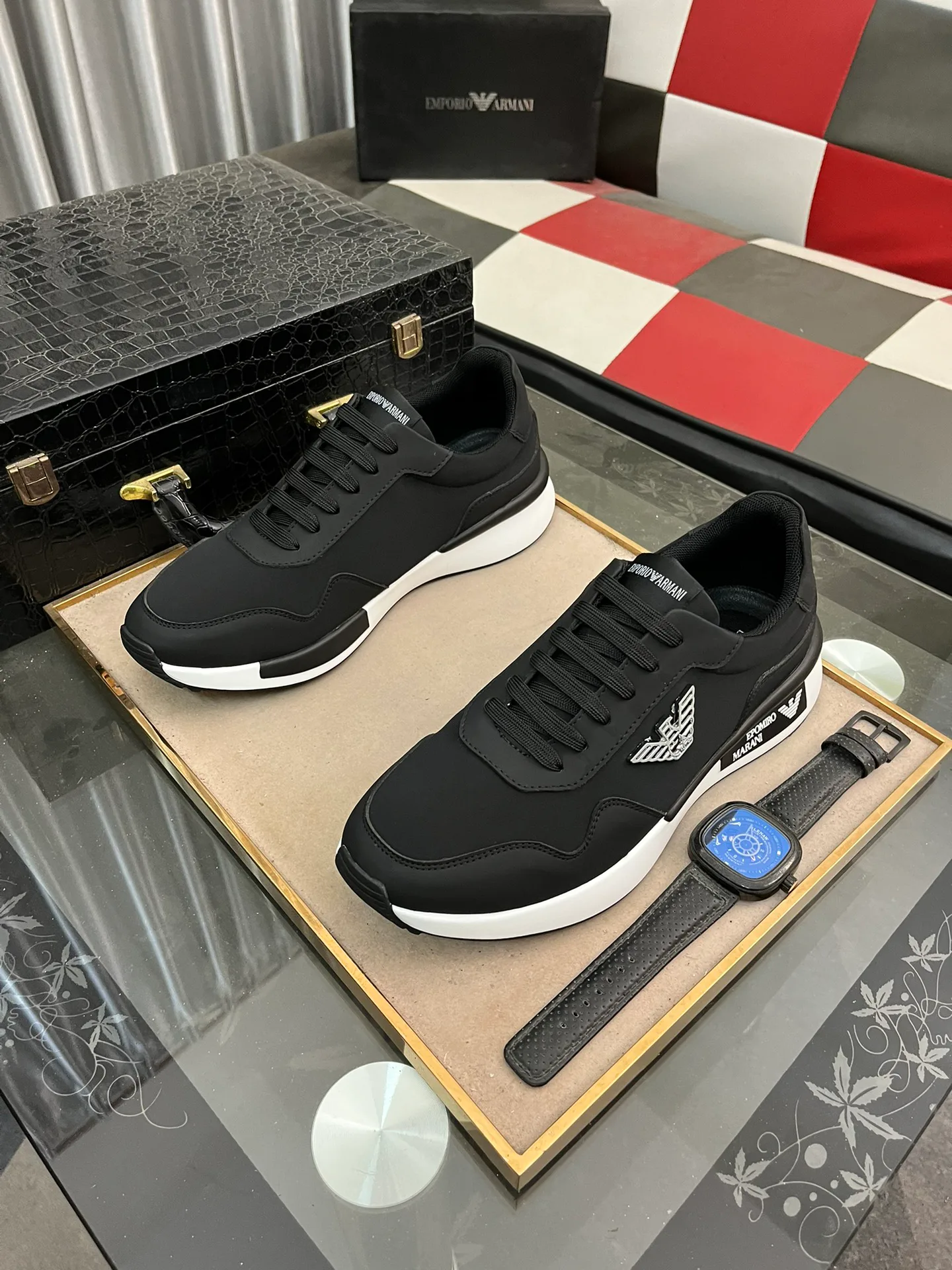 Кроссовки Женские Armani 588000