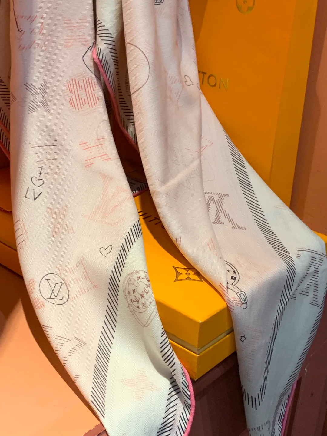 Шарфы Louis Vuitton 463799