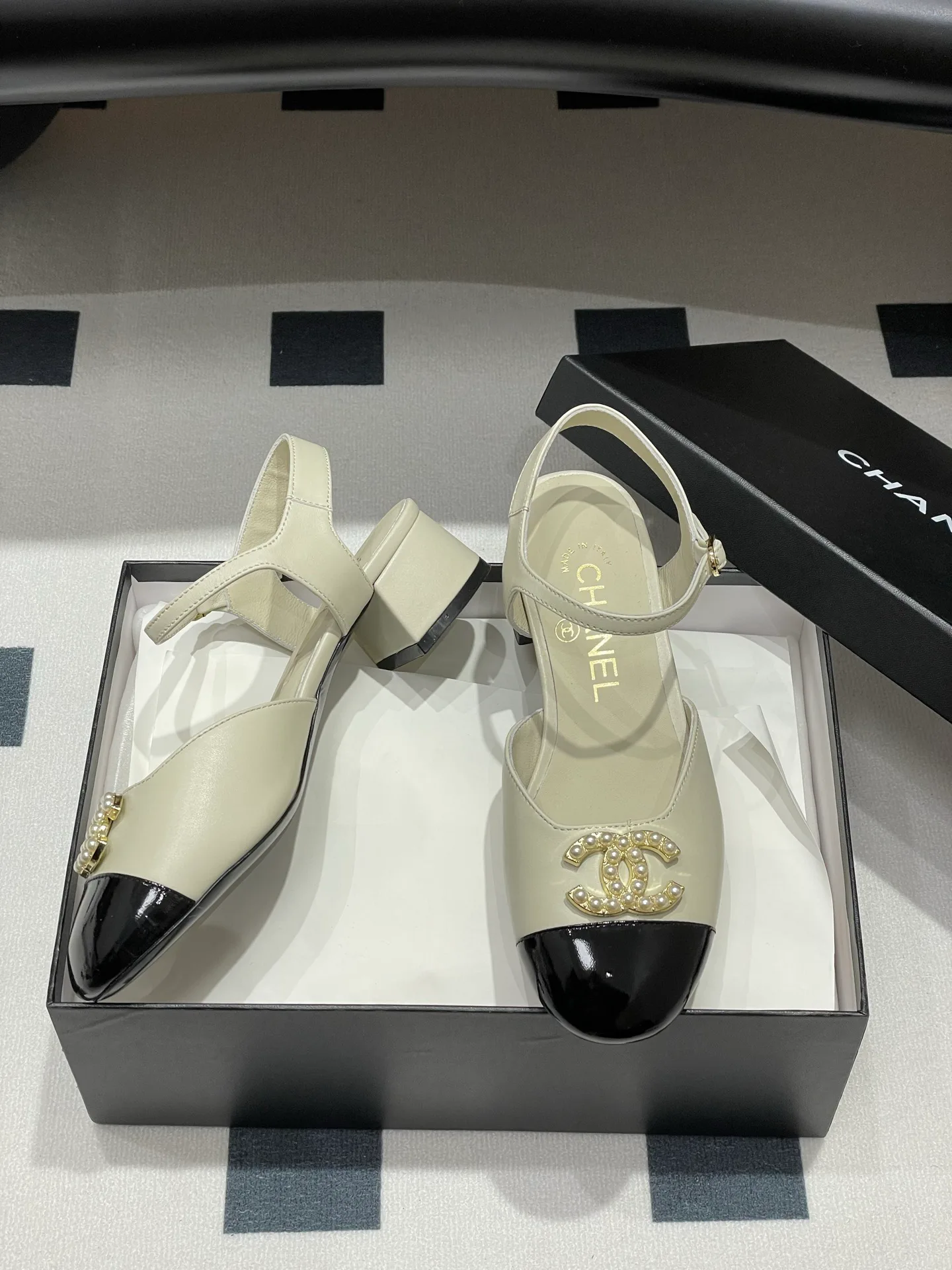 Сандалии Женские Chanel 579385