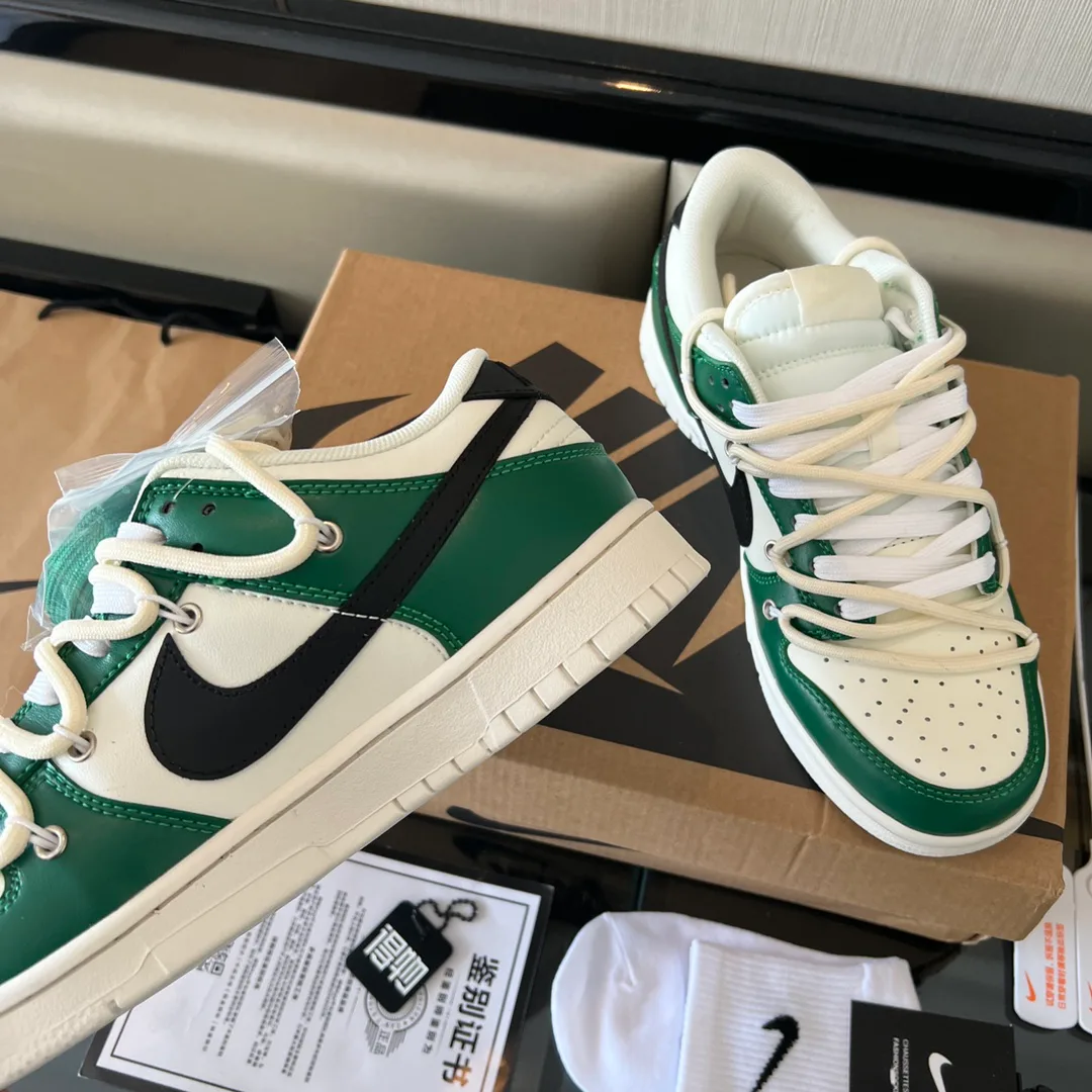 Кроссовки Женские Nike 36020