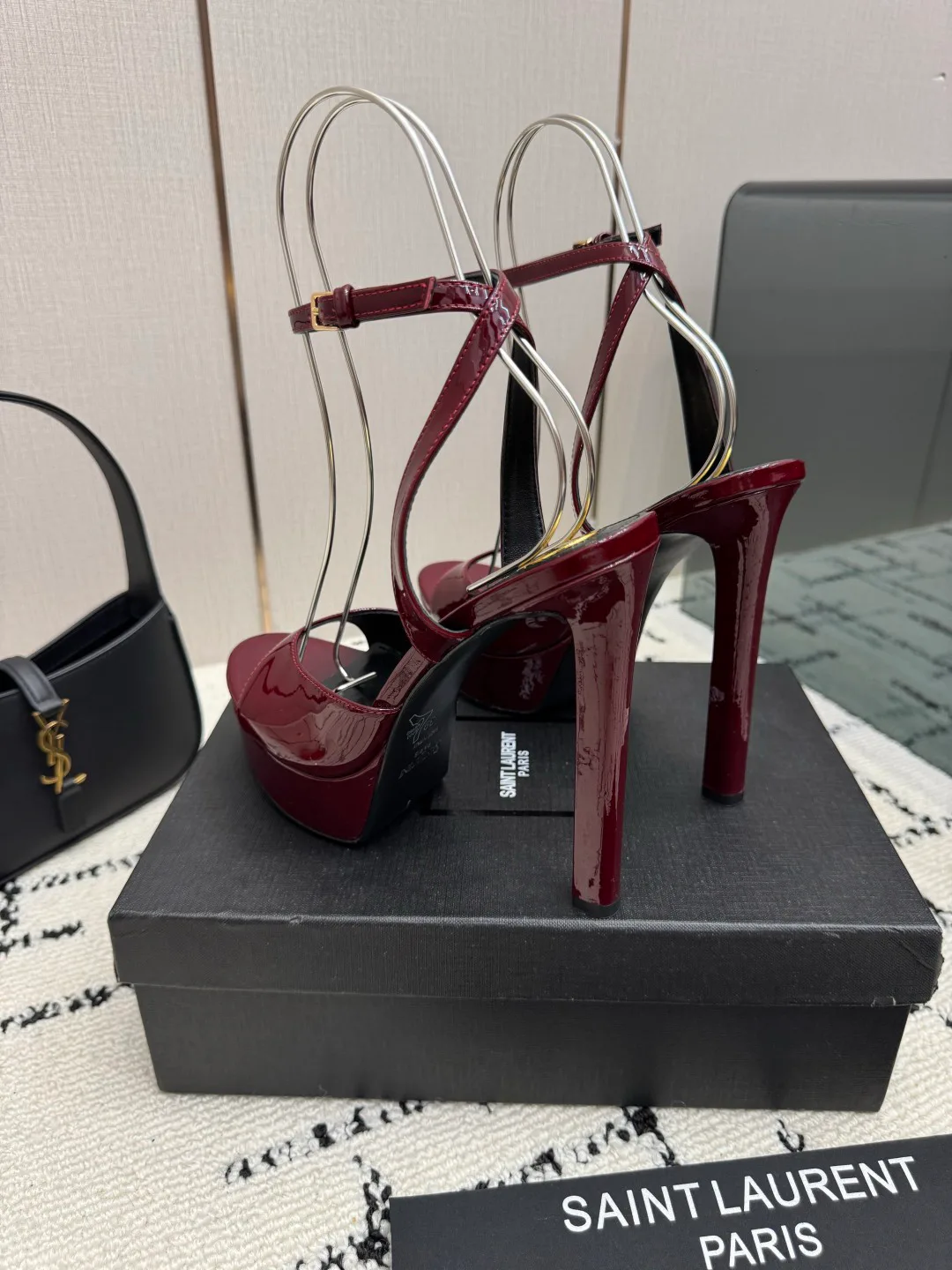 Босоножки Женские Saint Laurent 18049023