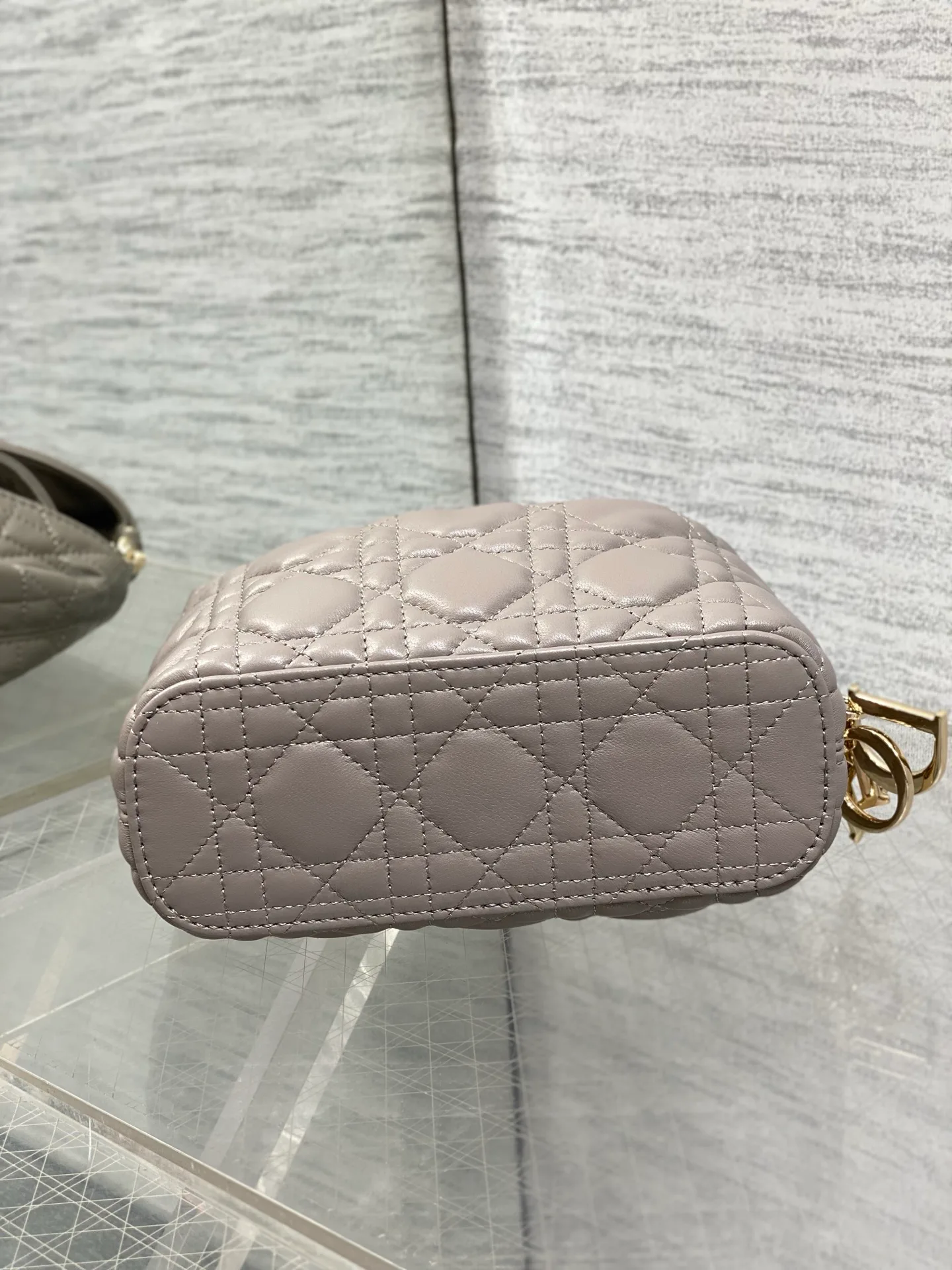 Классические Сумки Женские Christian Dior 18242102