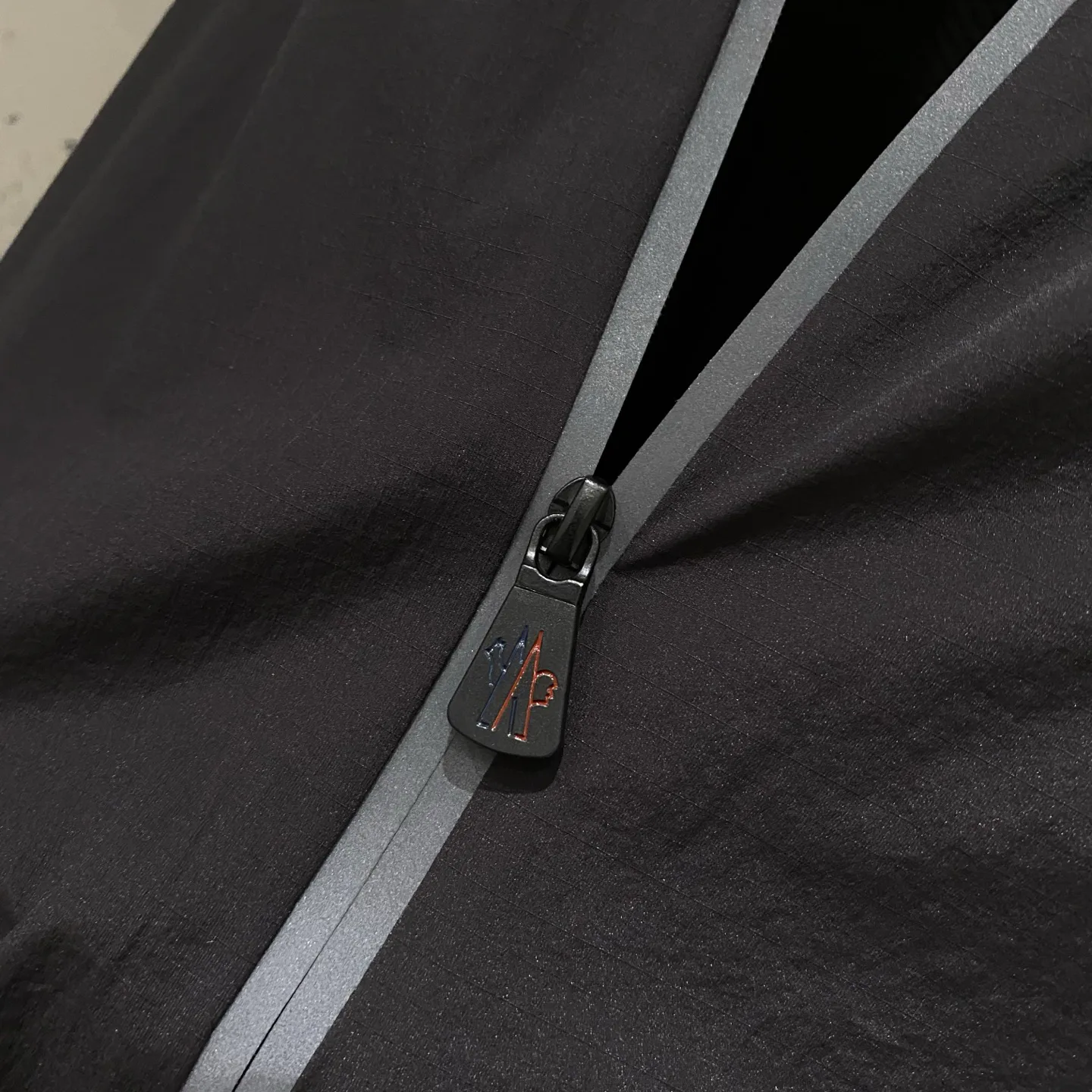 Куртки И Пуховики Мужские Moncler 107114