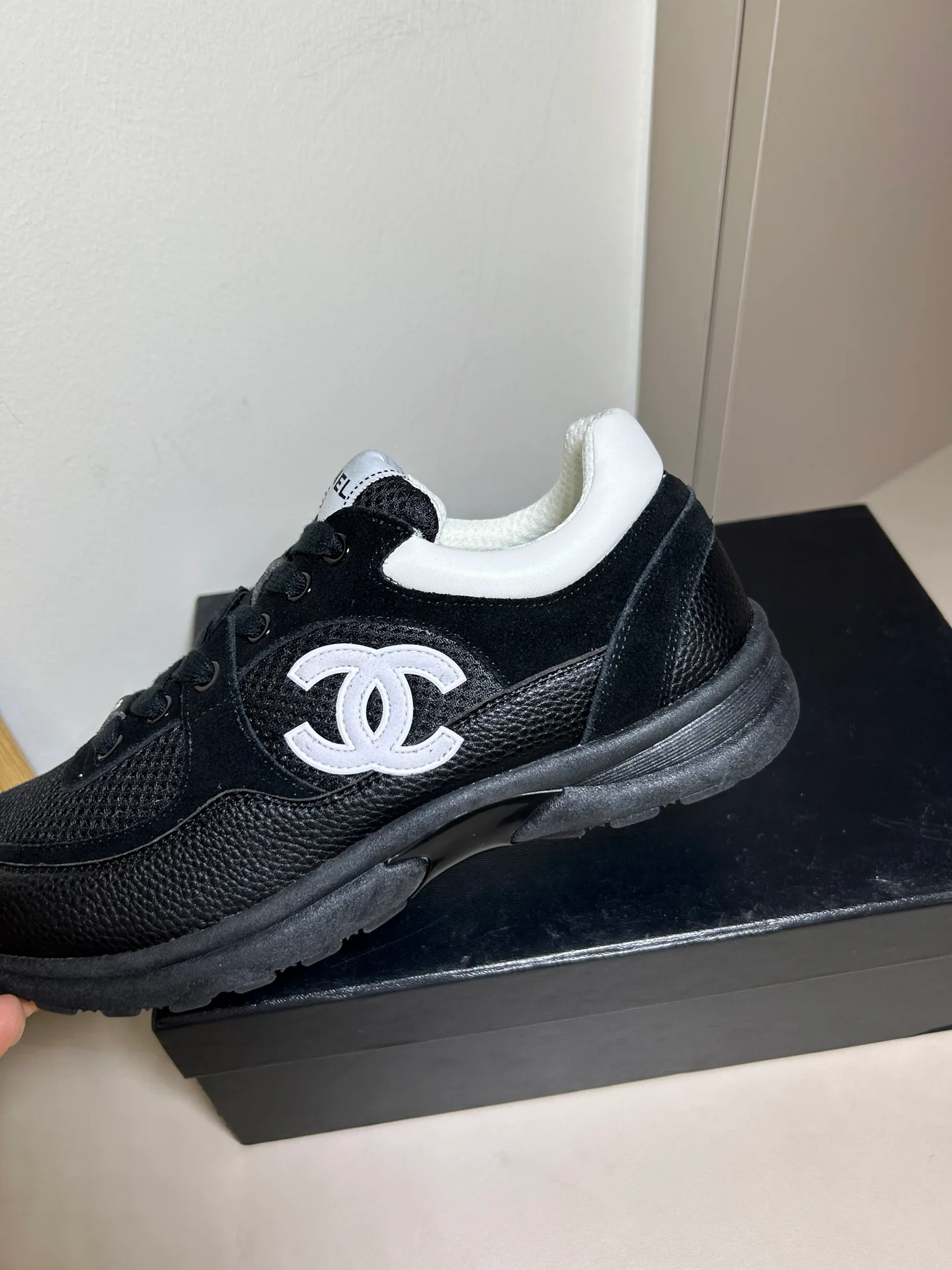 Кроссовки Женские Chanel 17954908